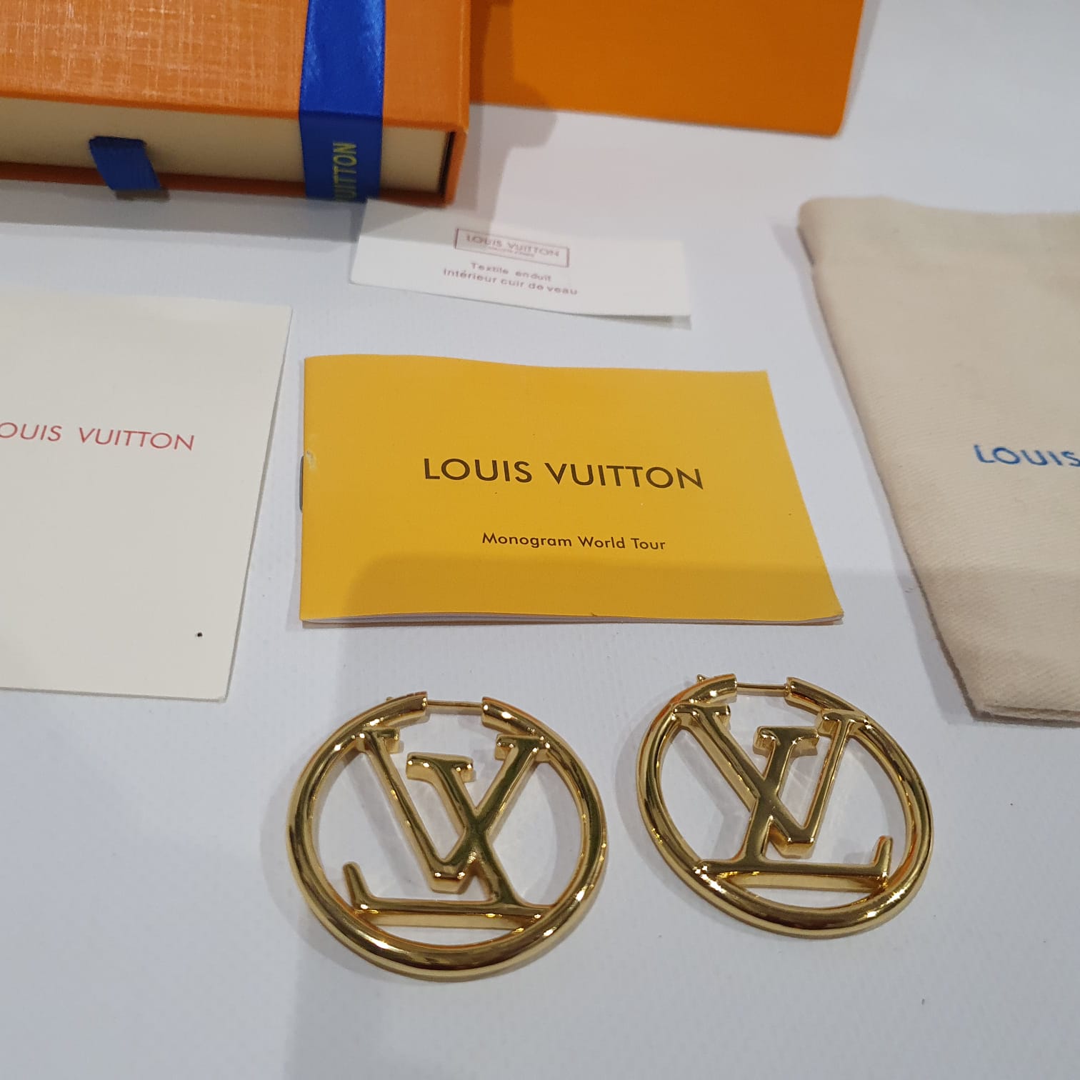 Louis Vuitton Hoop earrings