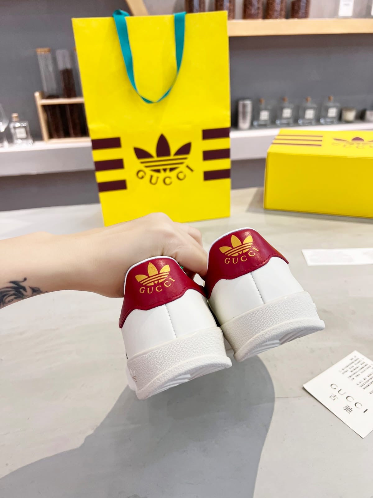 Adidas stan smith vs gucci shop