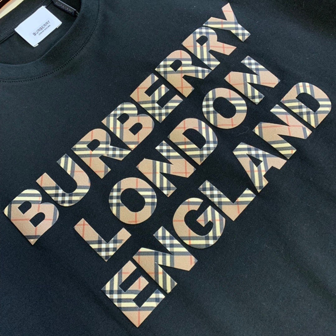 Burberry T-Shirt