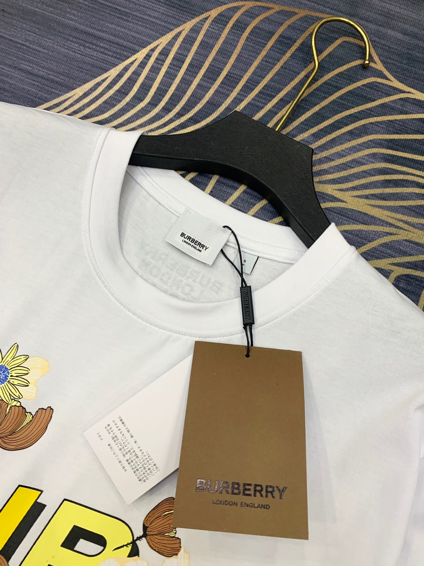 Burberry T-Shirt