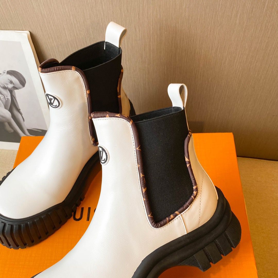 Louis Vuitton Ruby flat ankle boot