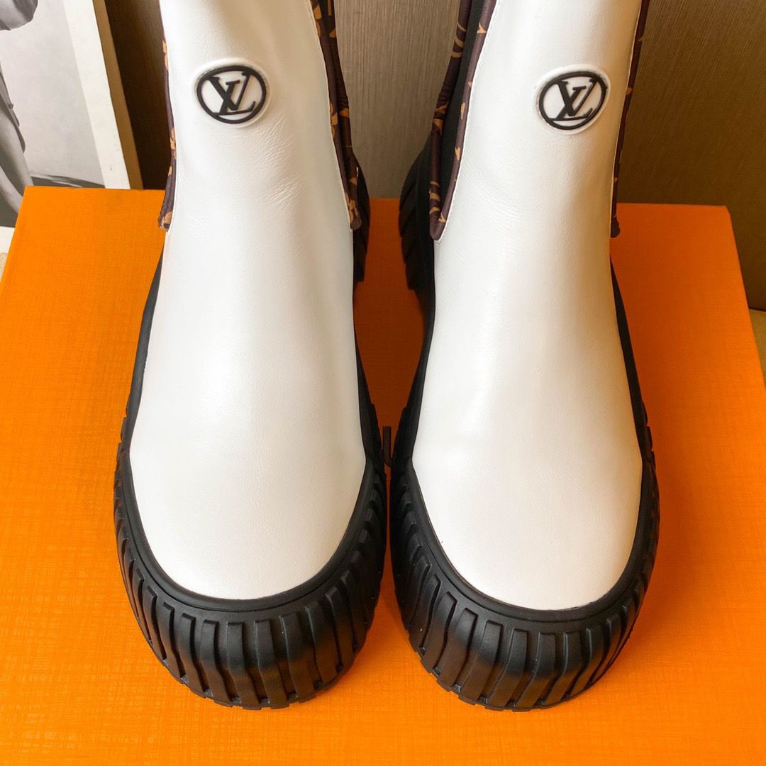Louis Vuitton Ruby flat ankle boot