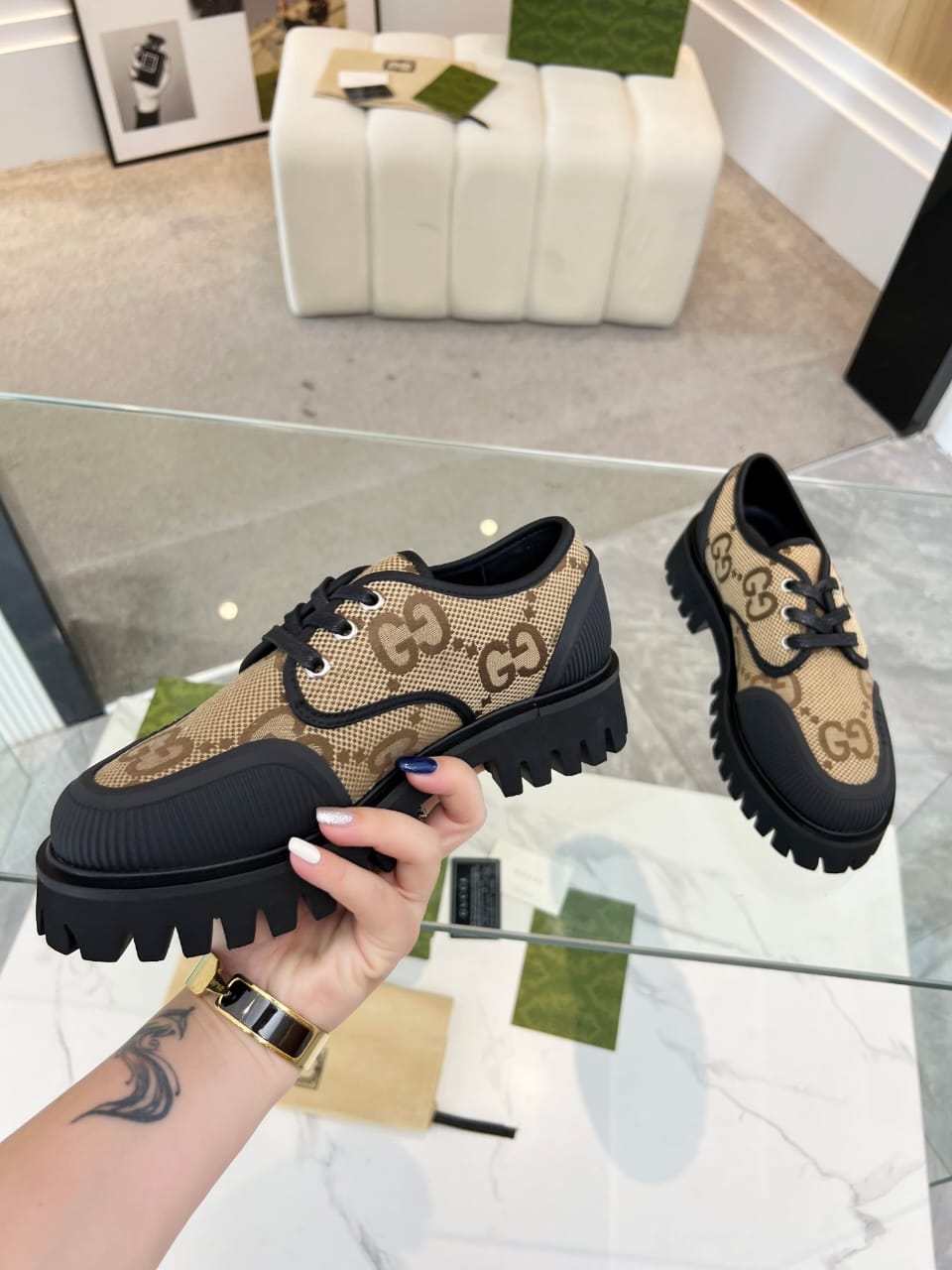 Gucci  Men's loafers Shoes.