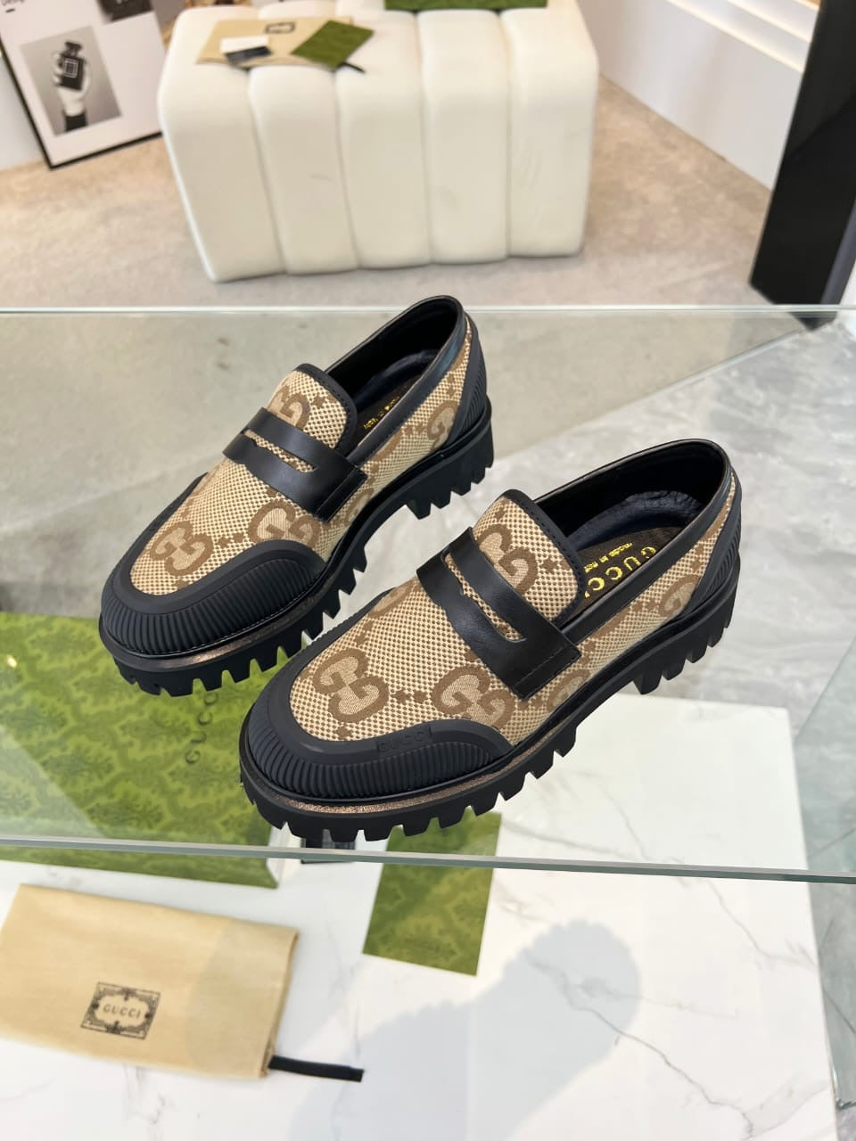 Gucci  Men's loafers Shoes.