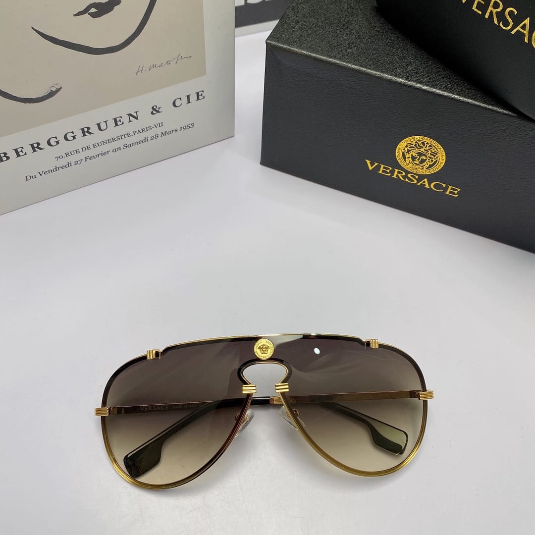 Versace Sunglasses Ve2243