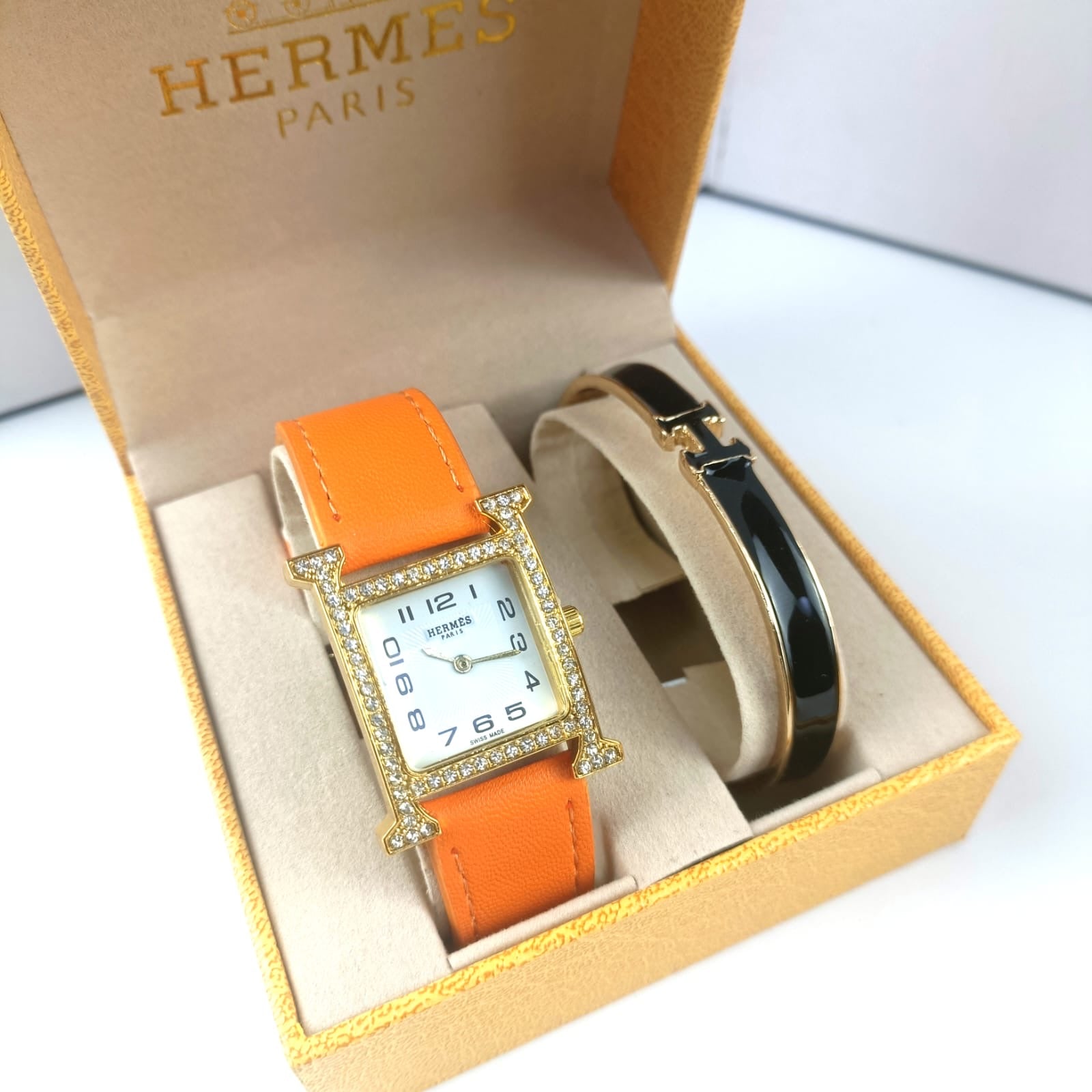 Hermès Watche and Bangle Set
