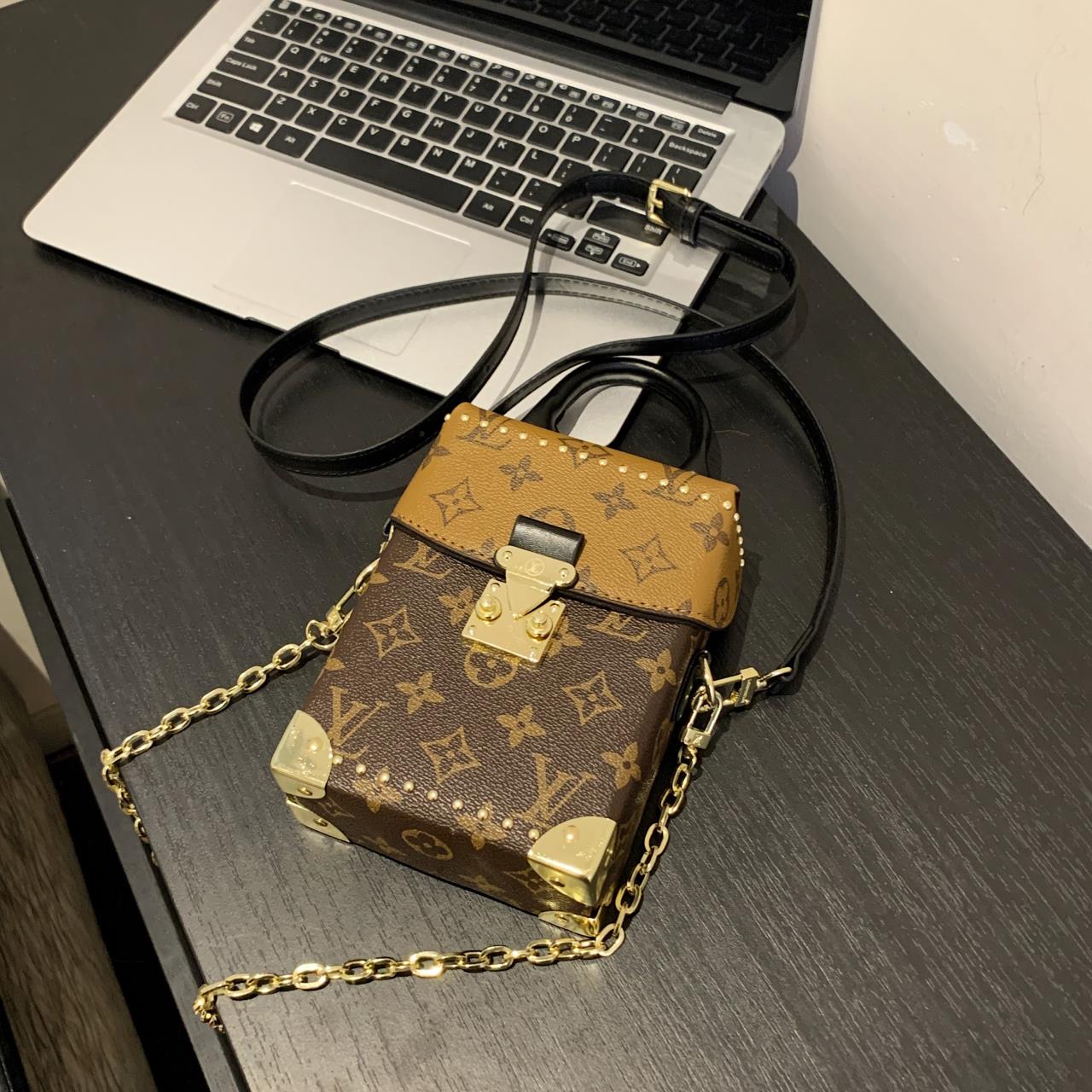 Louis vuitton handbag