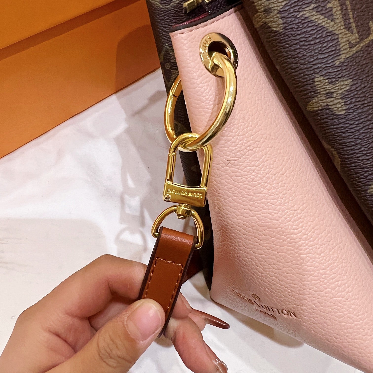 Louis vuitton handbag