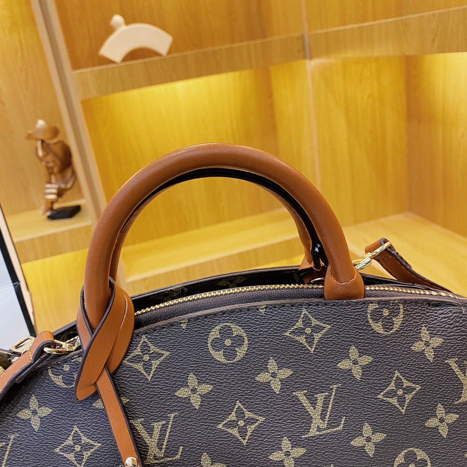 Louis vuitton handbag