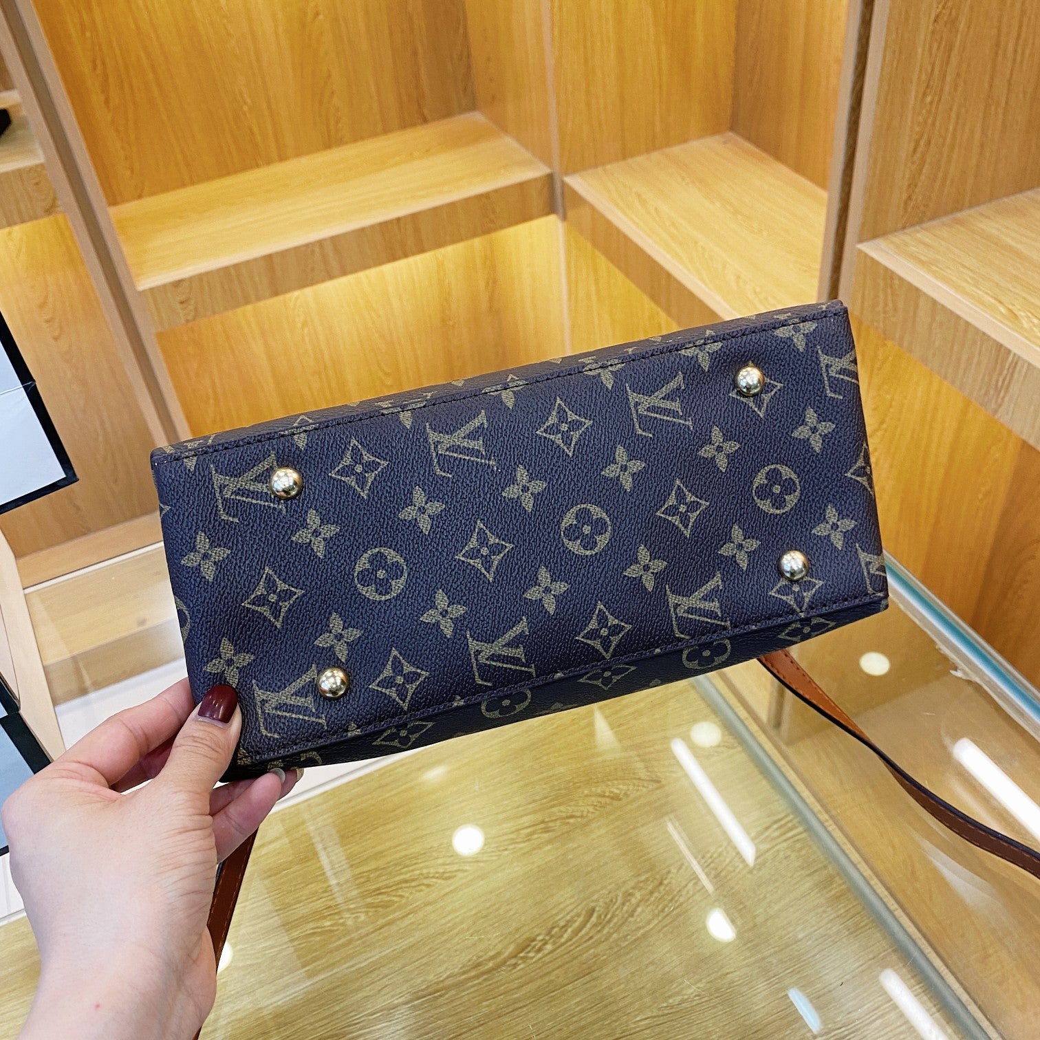 Louis vuitton handbag