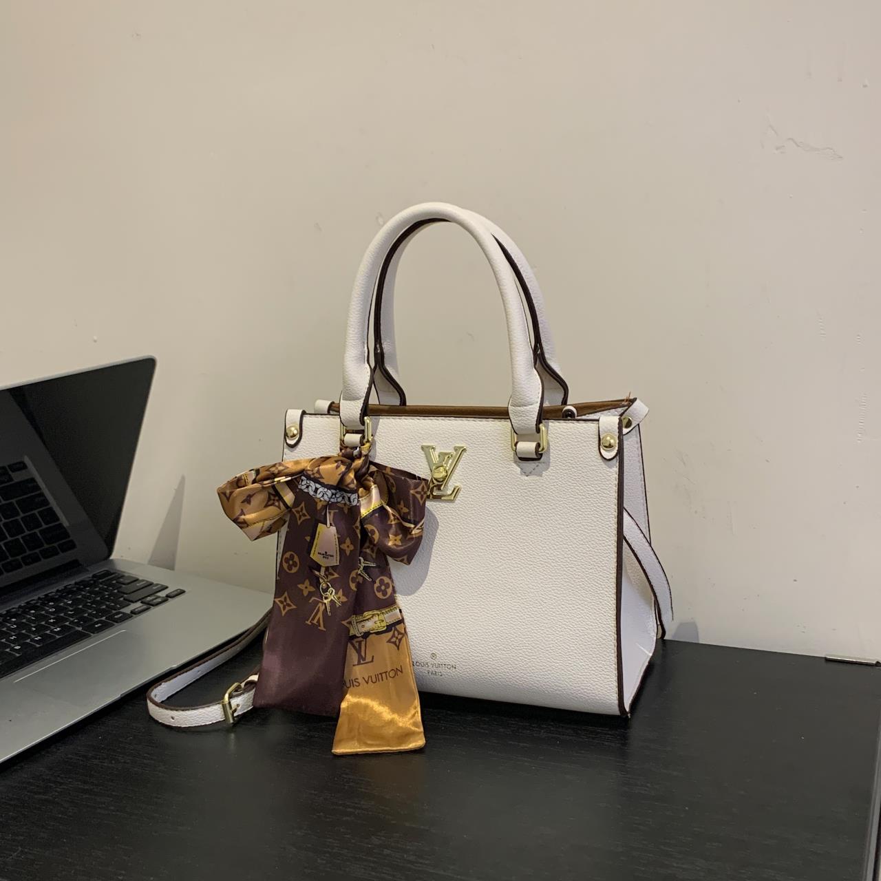 Louis vuitton handbag