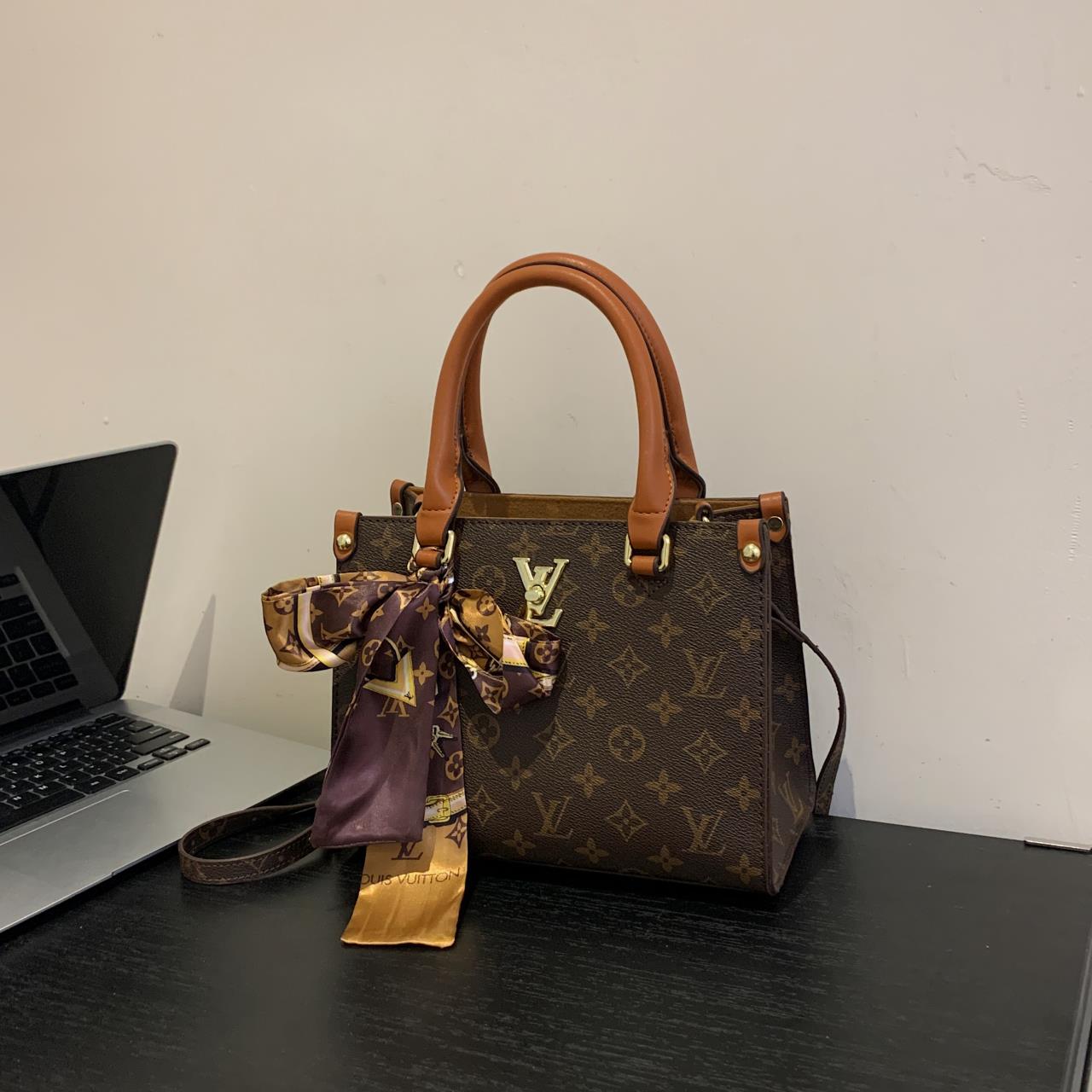 Louis vuitton handbag