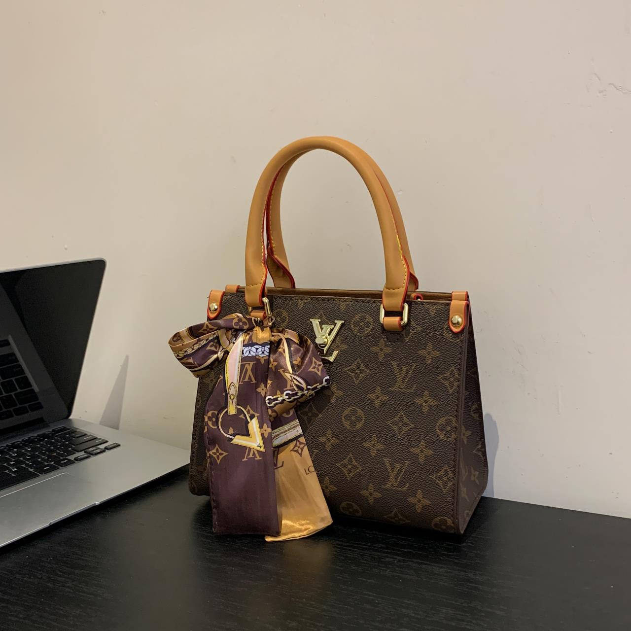 Louis vuitton handbag