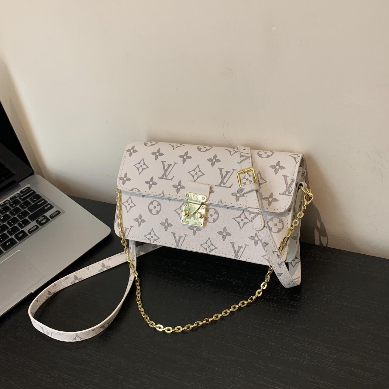 Louis vuitton handbag