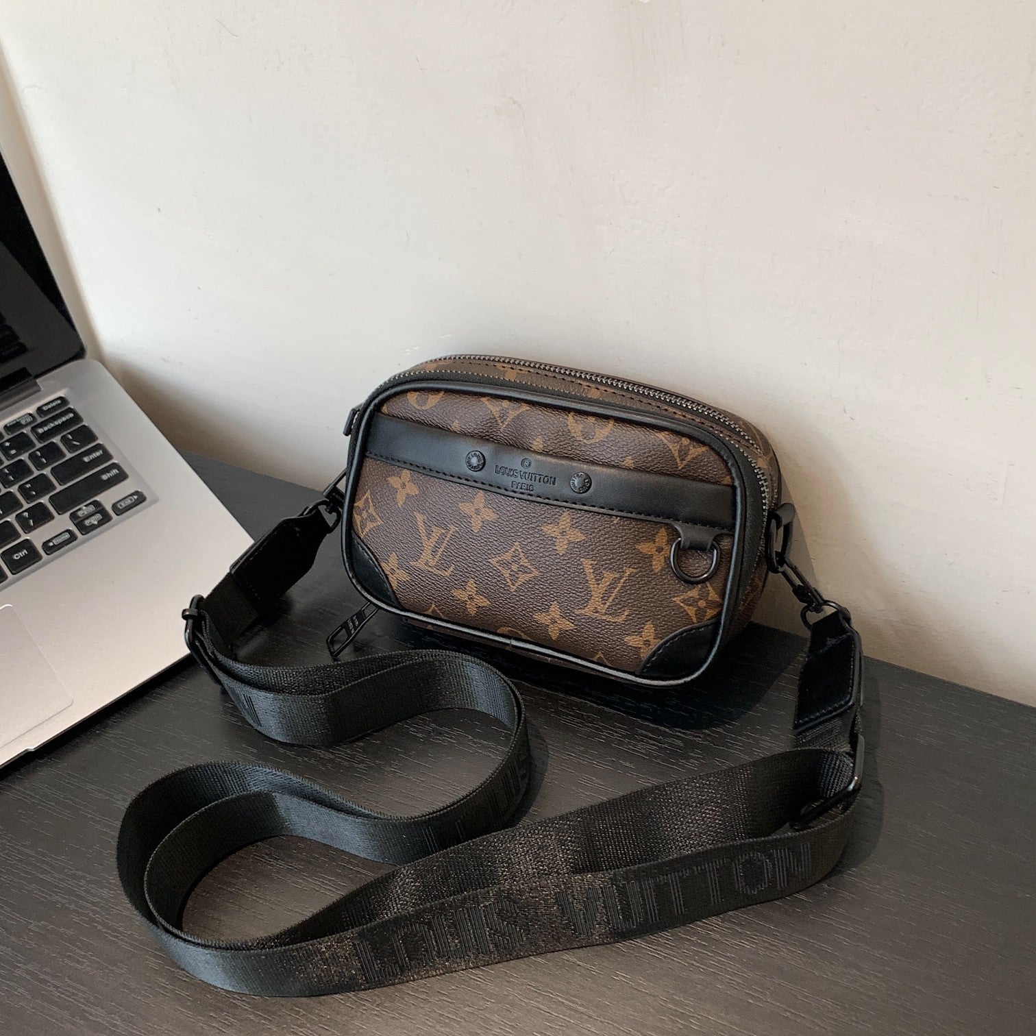 Louis vuitton handbag