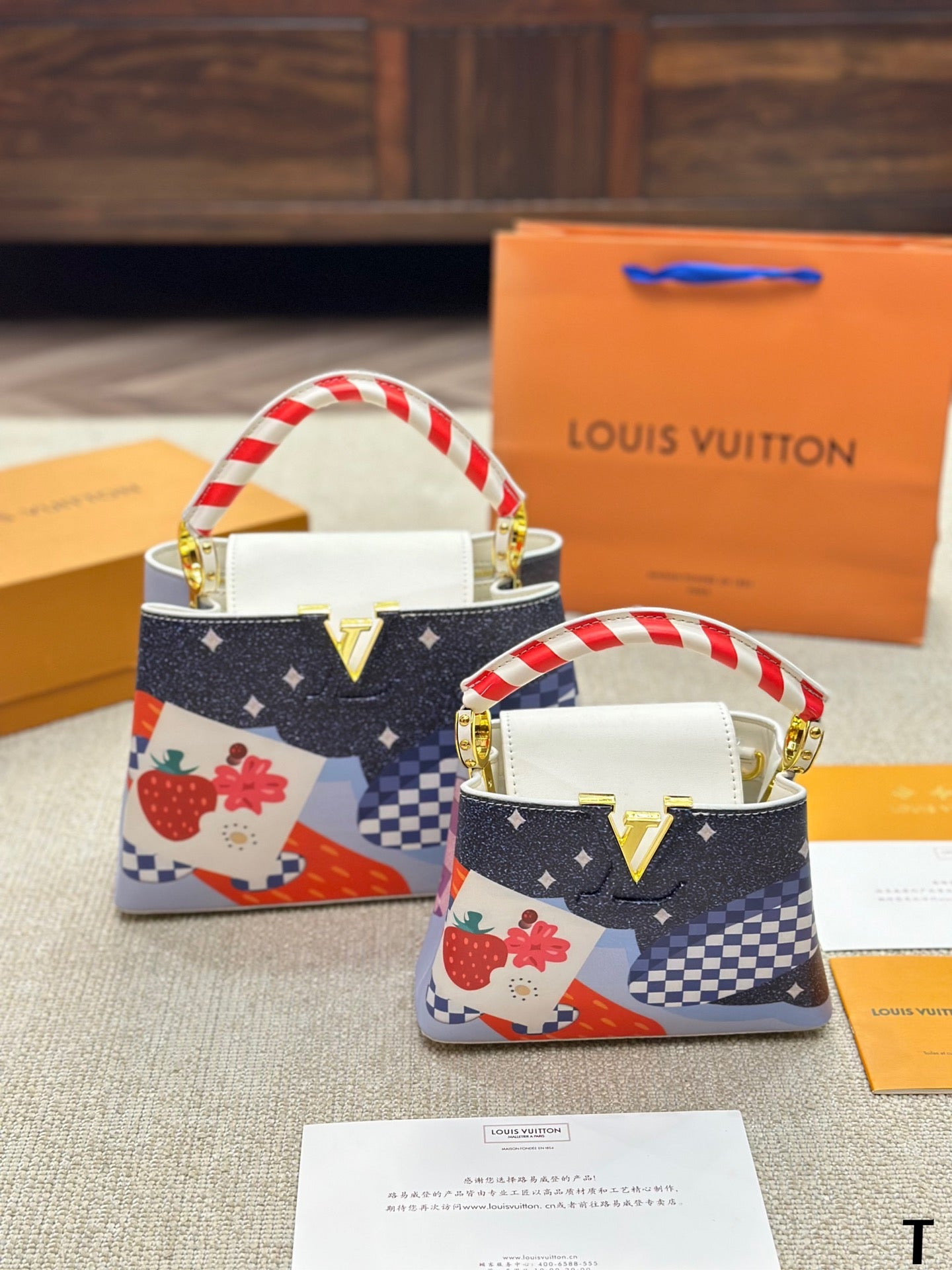 Louis Vuitton Capucines Handbag( 27cm snd 20cm)