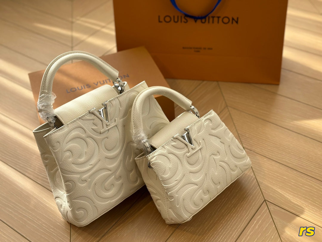 Louis Vuitton Capucines Handbag( 27cm and 20cm)