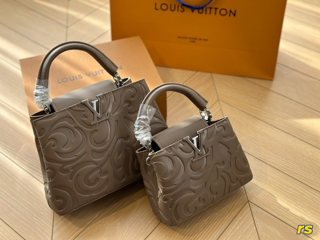 Louis Vuitton Capucines Handbag( 27cm and 20cm)