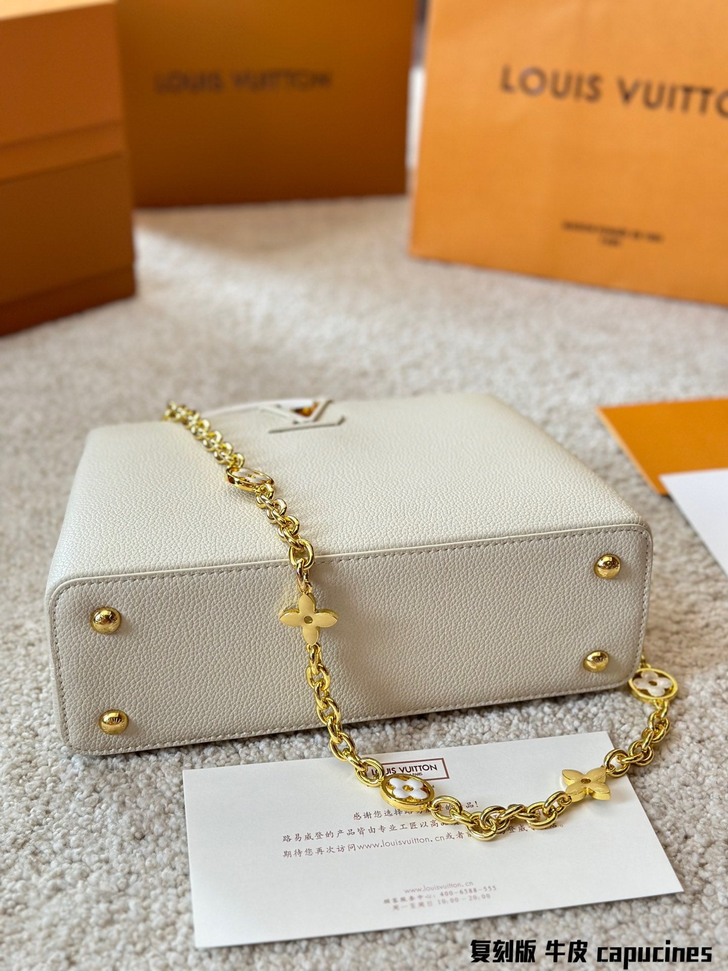 Copy of Louis Vuitton Capucines Handbag( 27cm and 20cm)