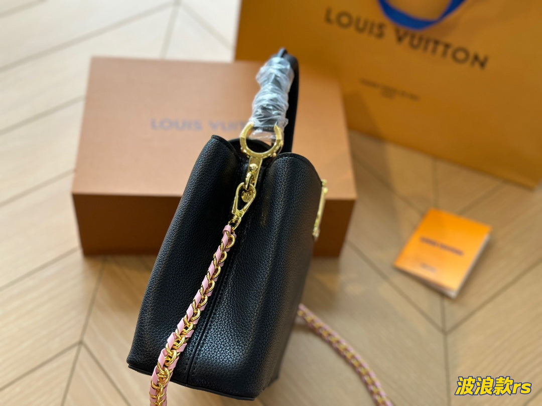 Louis Vuitton Capucines Handbag( 27cm and 20cm)