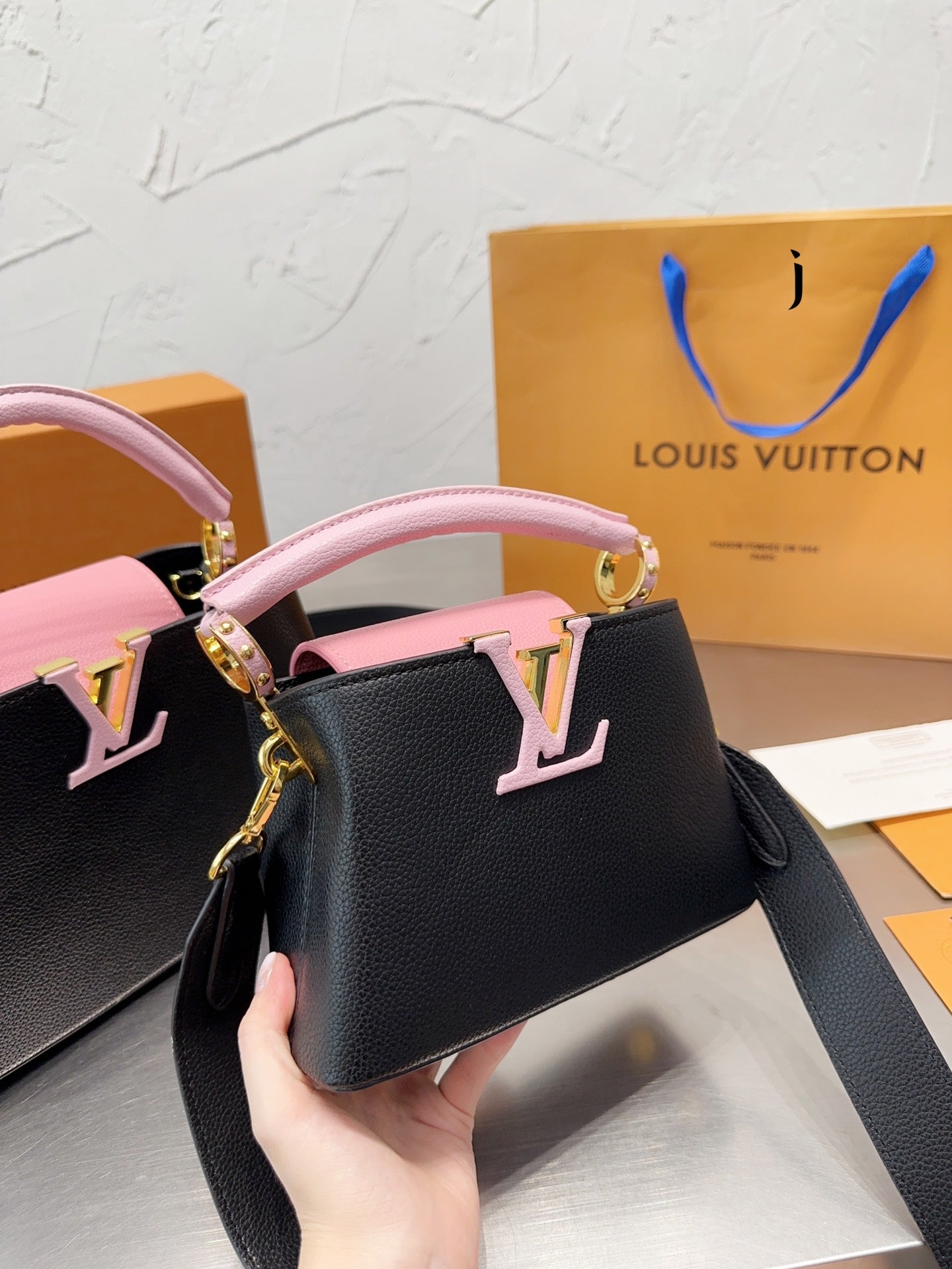 Louis Vuitton Capucines Handbag( 27cm and 20cm)