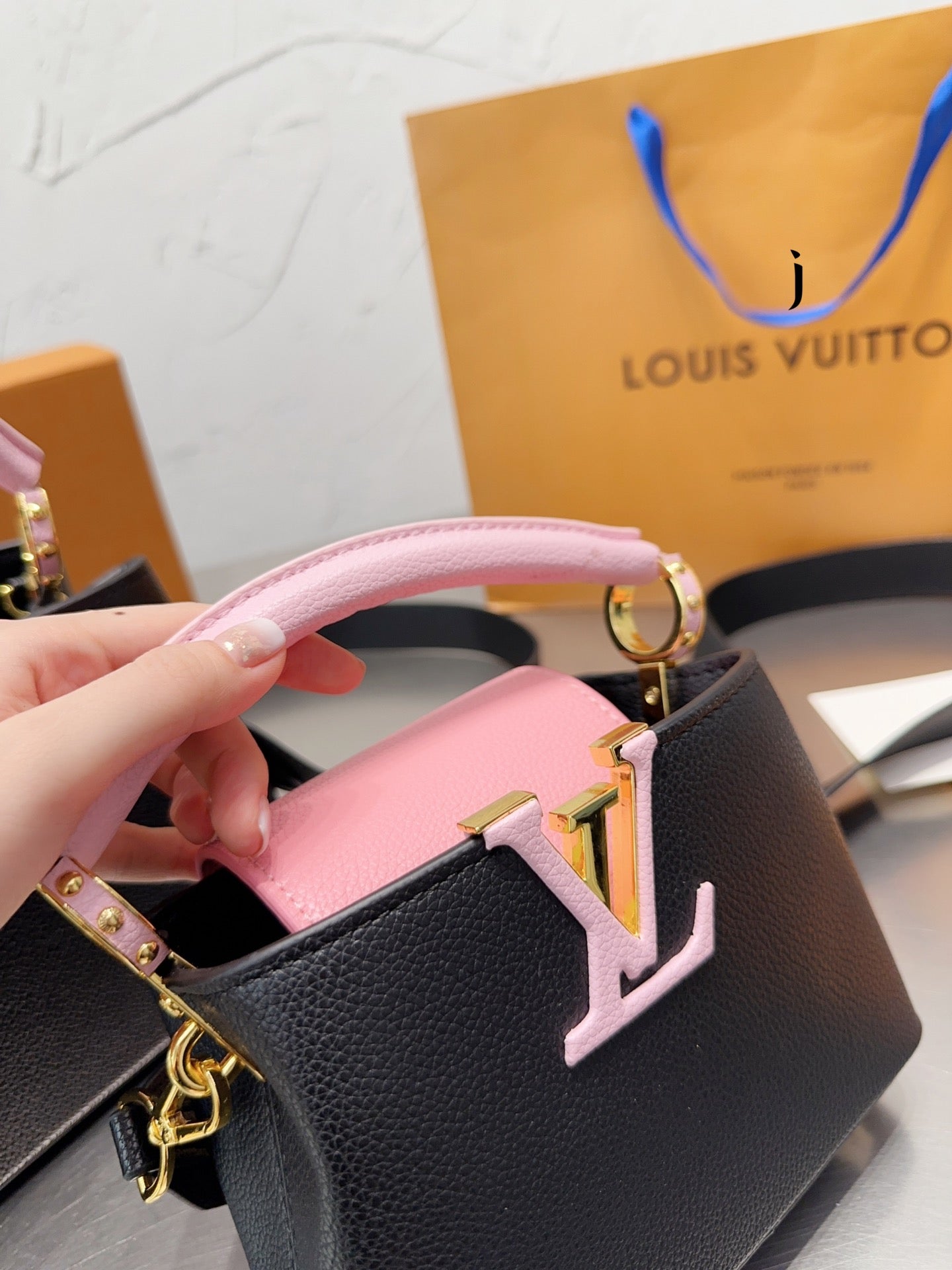 Louis Vuitton Capucines Handbag( 27cm and 20cm)