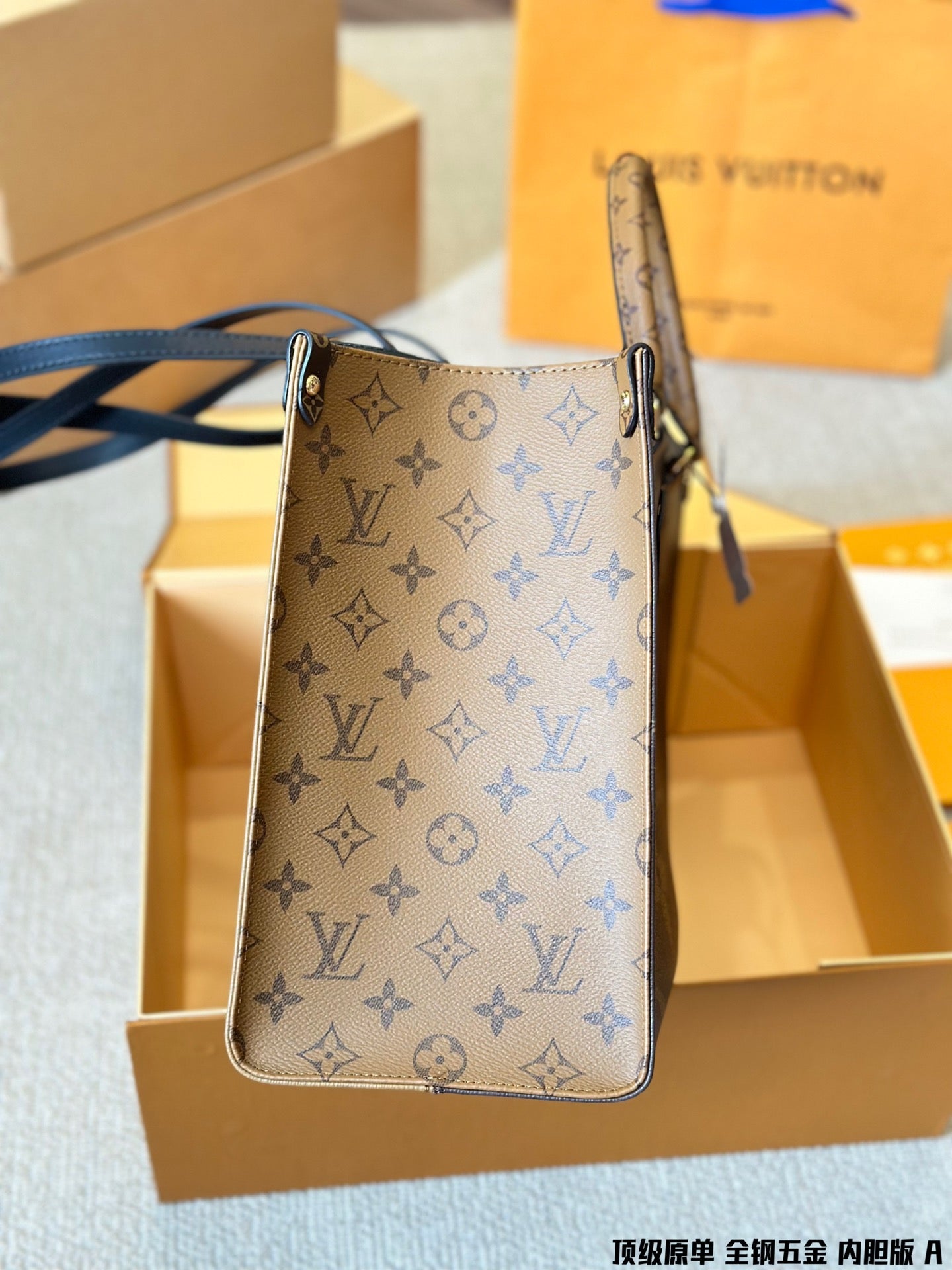 Louis vuitton handbags and free bag organizer