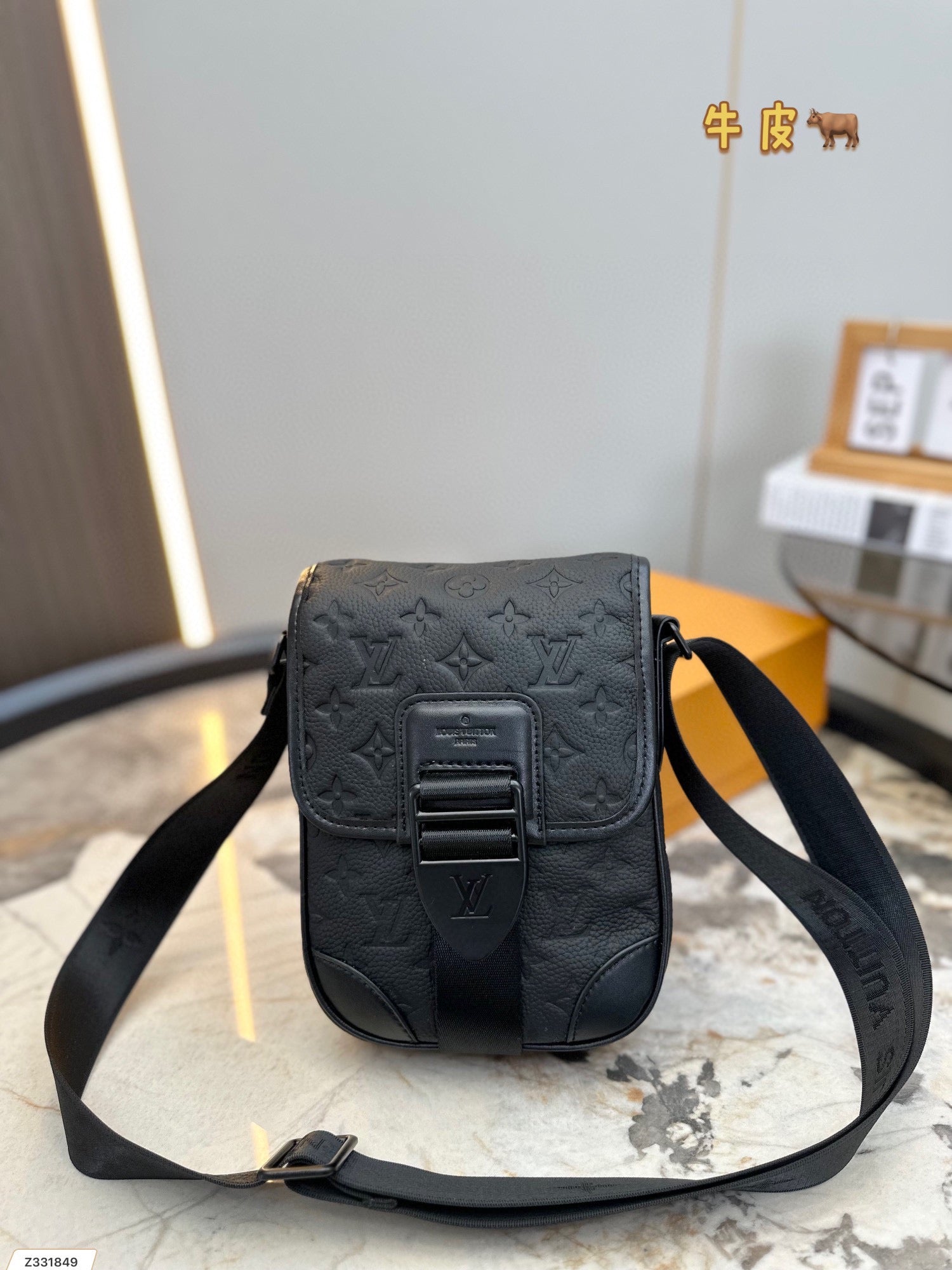 Louis vuitton handbags ( crossbody)