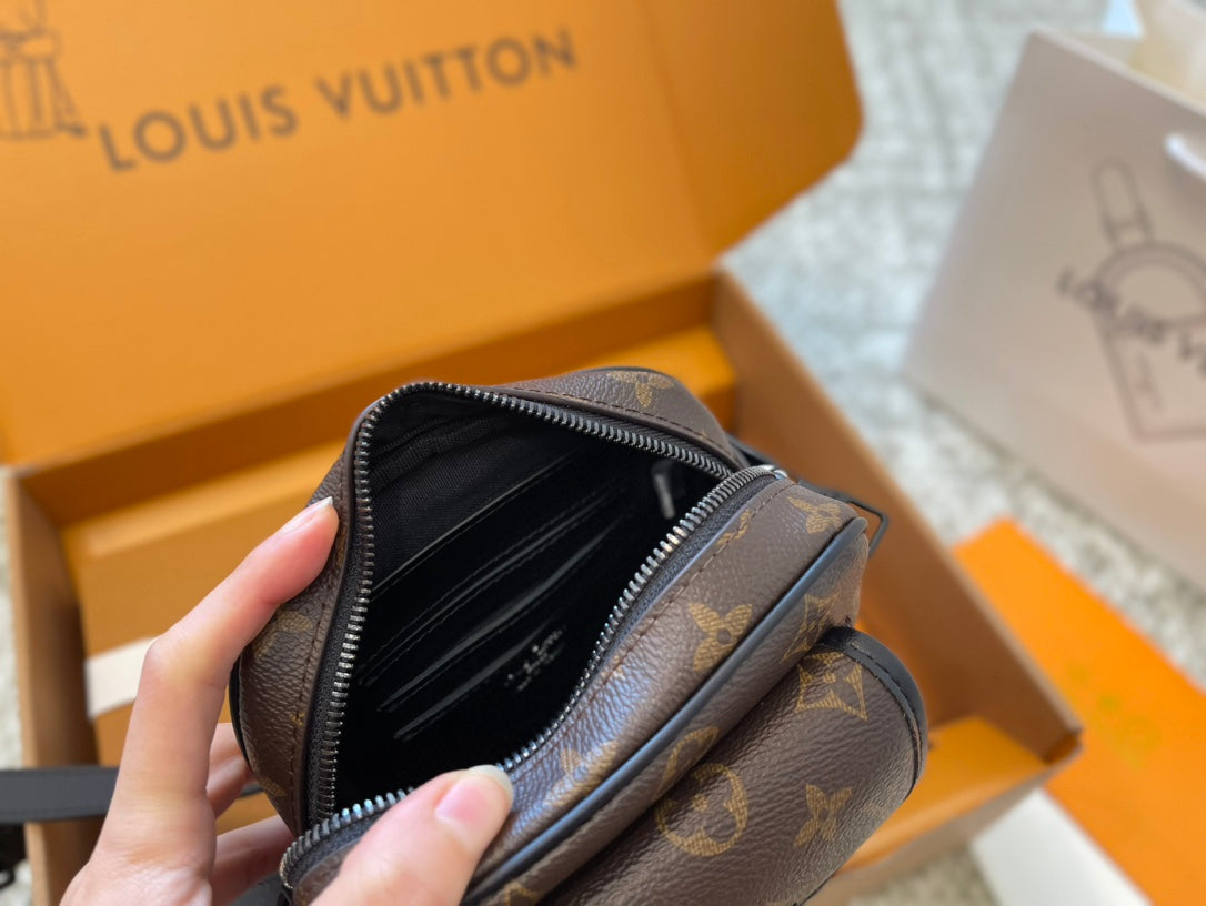 Louis vuitton handbags