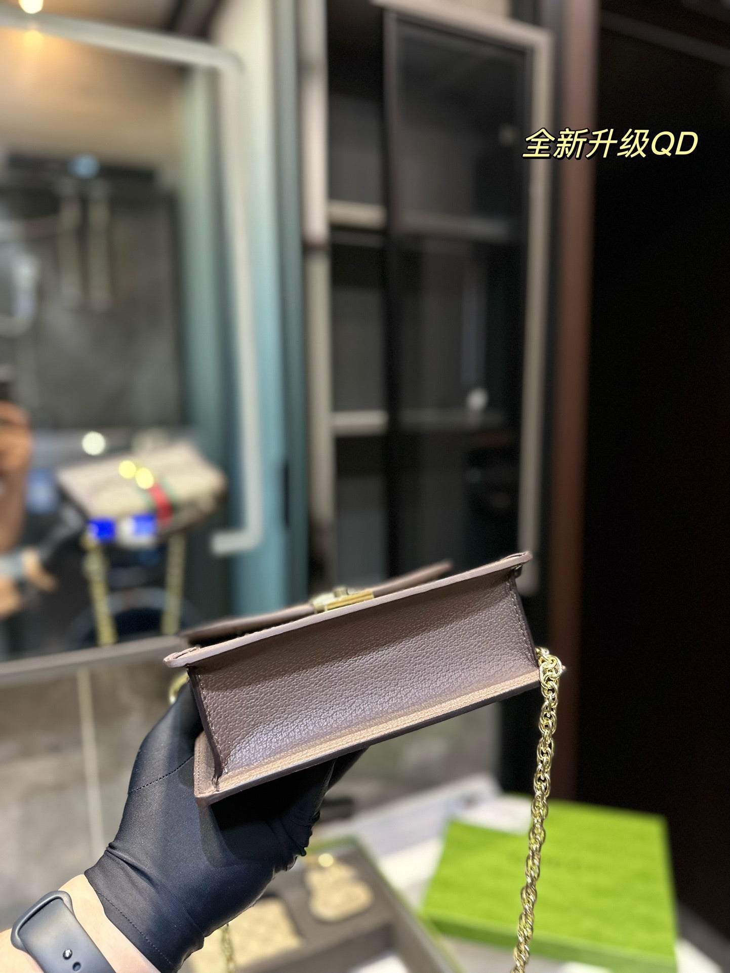 Gucci Handbag + wallet + key holder