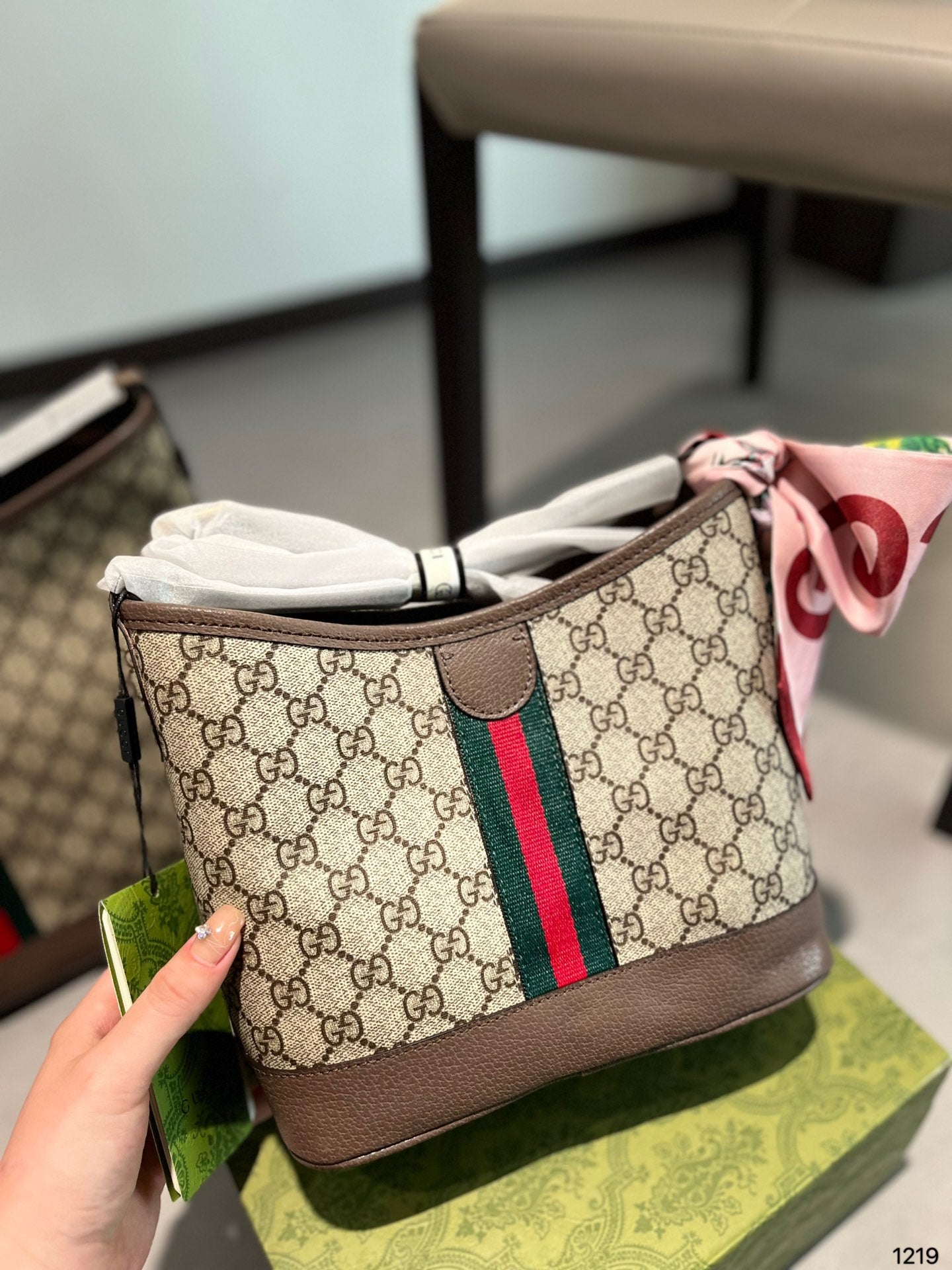 Gucci Handbag + Free Twilly scarf