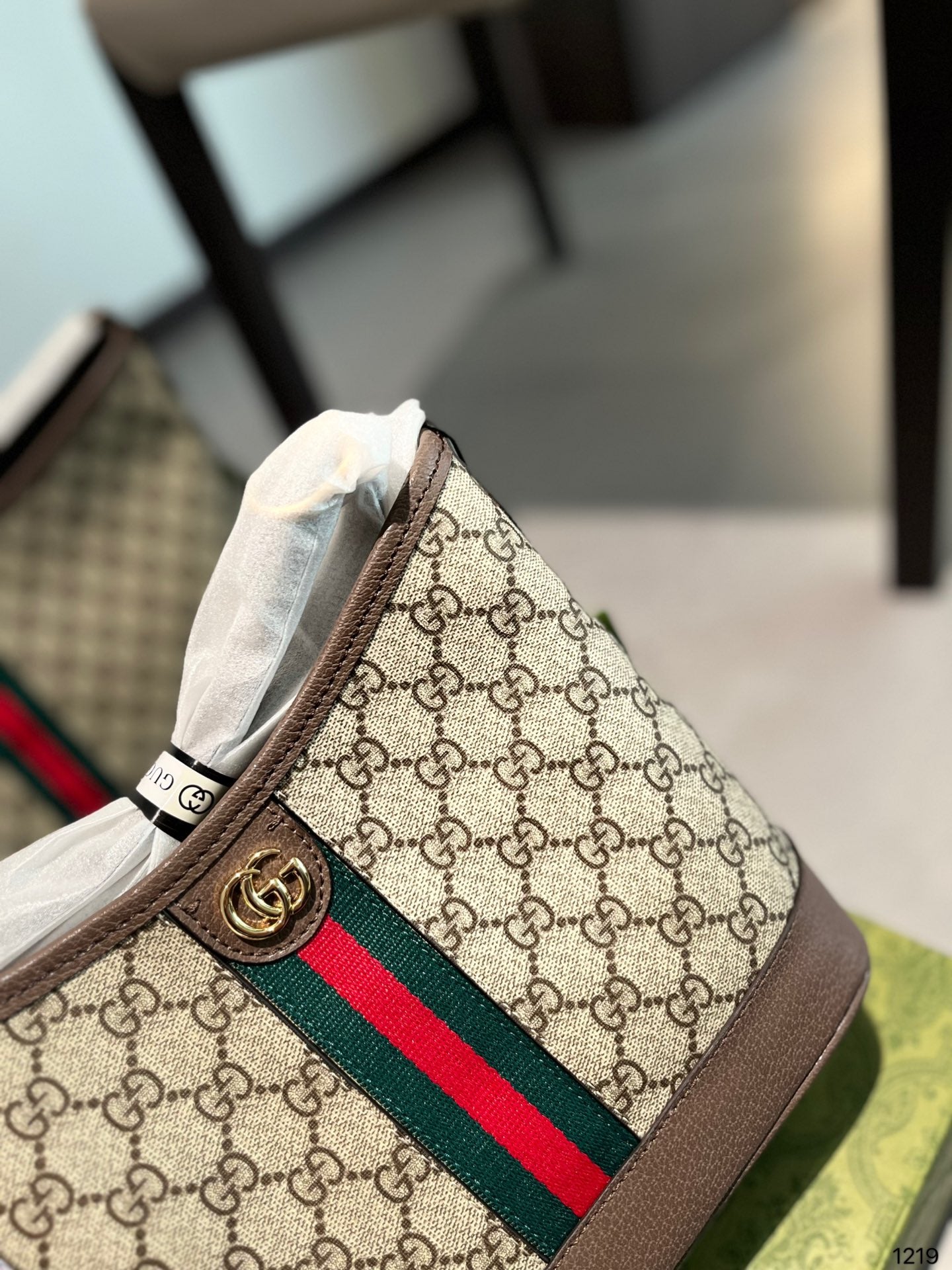 Gucci Handbag + Free Twilly scarf