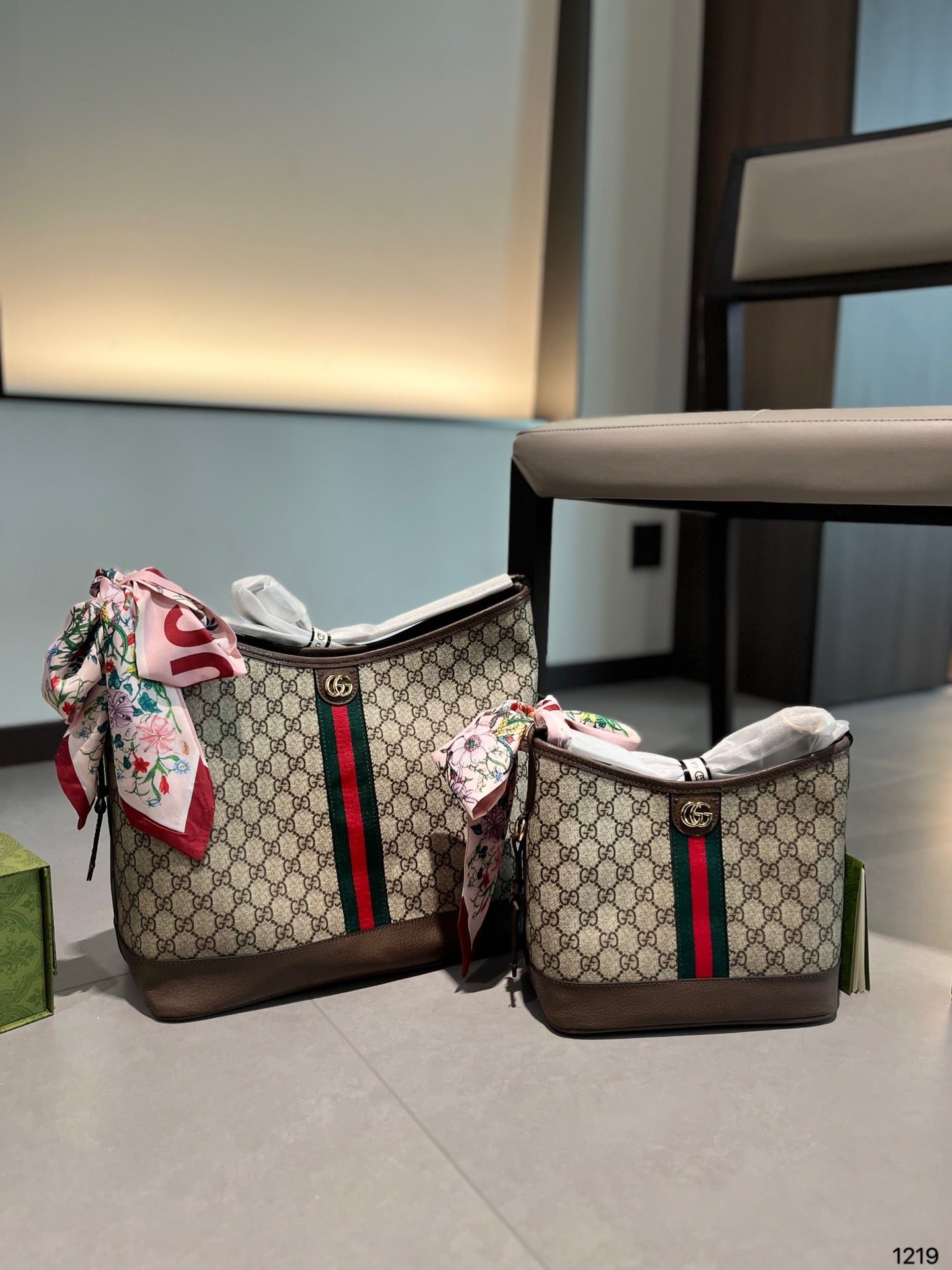 Gucci Handbag + Free Twilly scarf