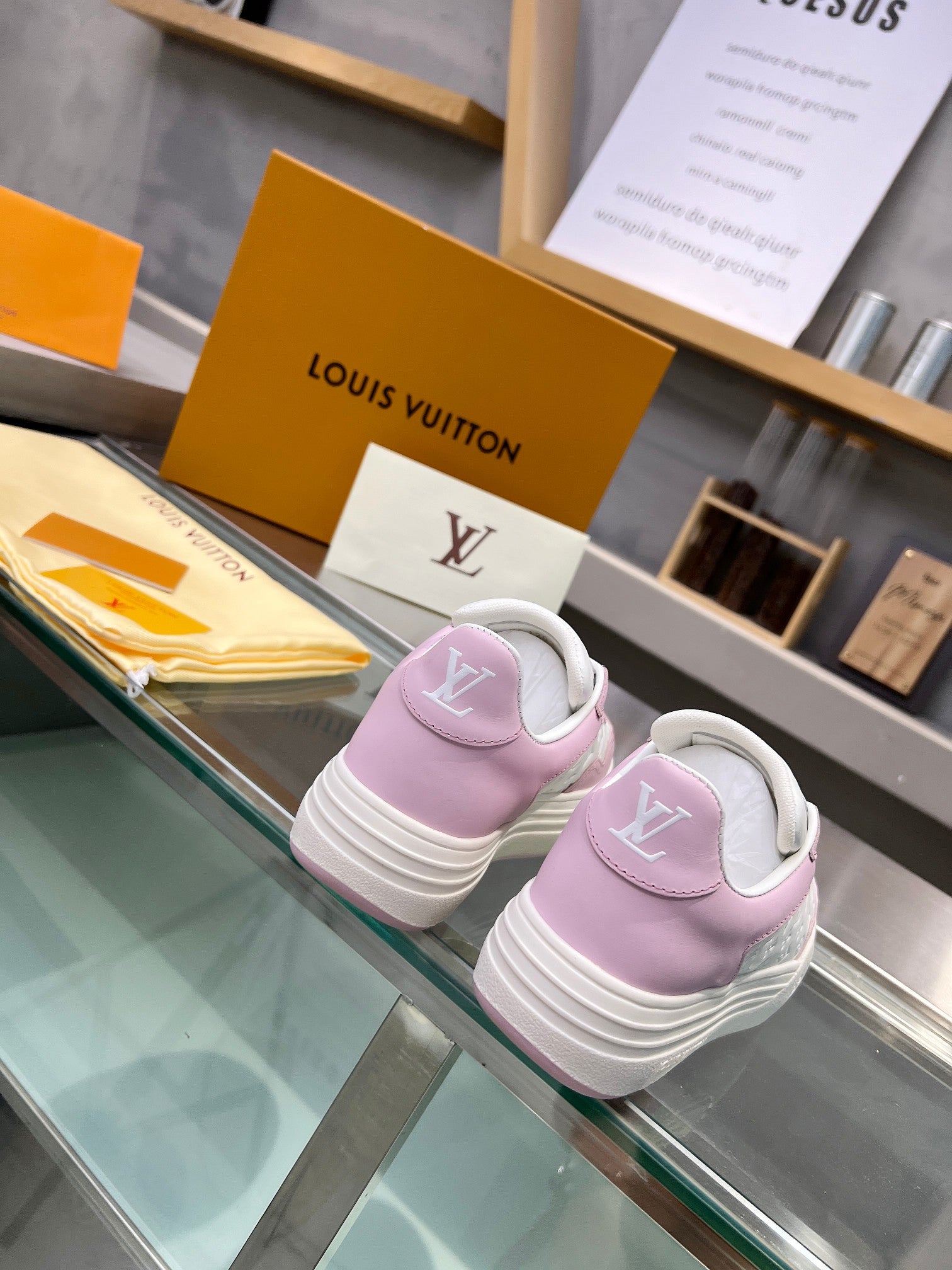 Louis Vuitton  Sneakers