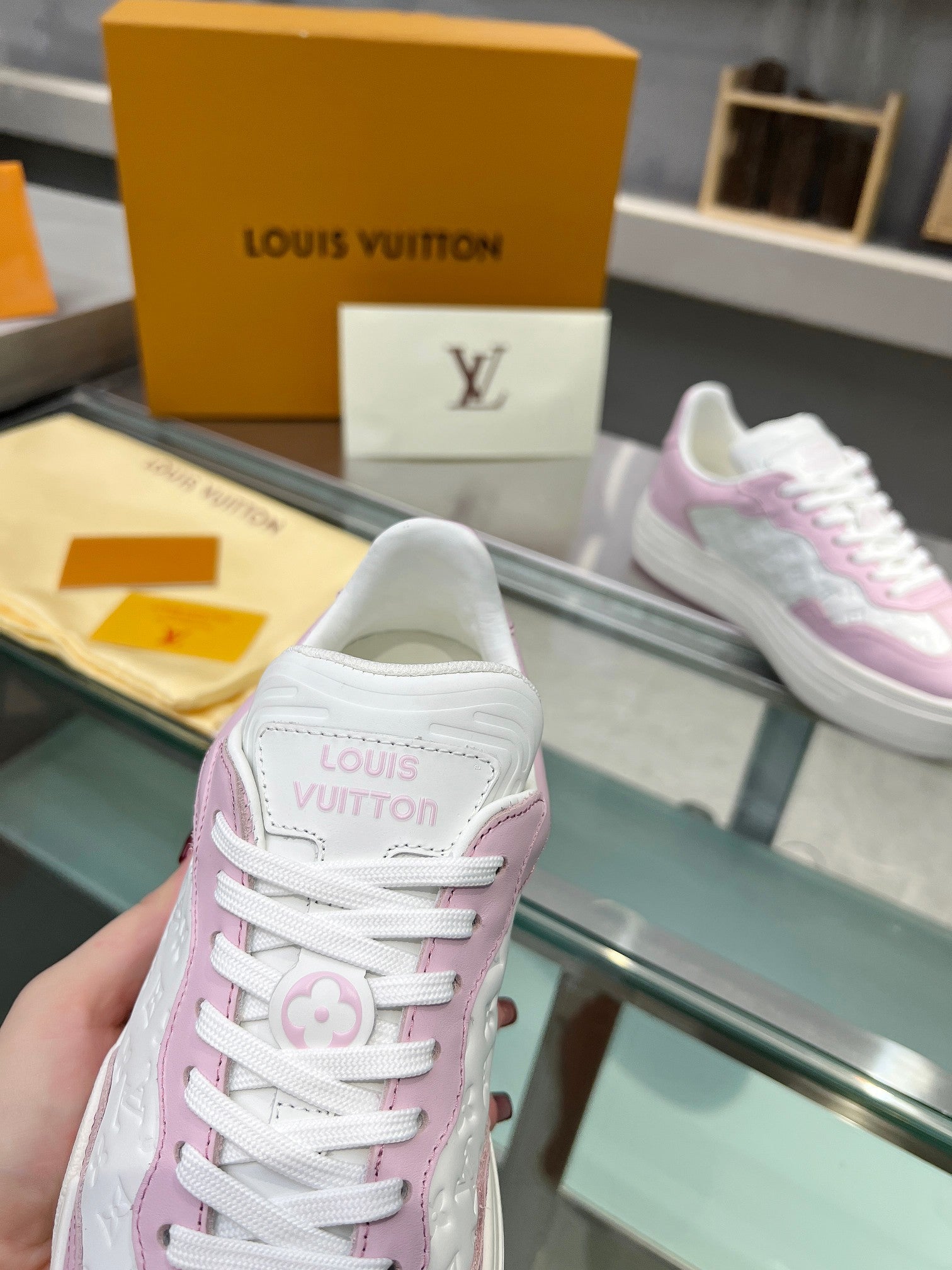 Louis Vuitton  Sneakers