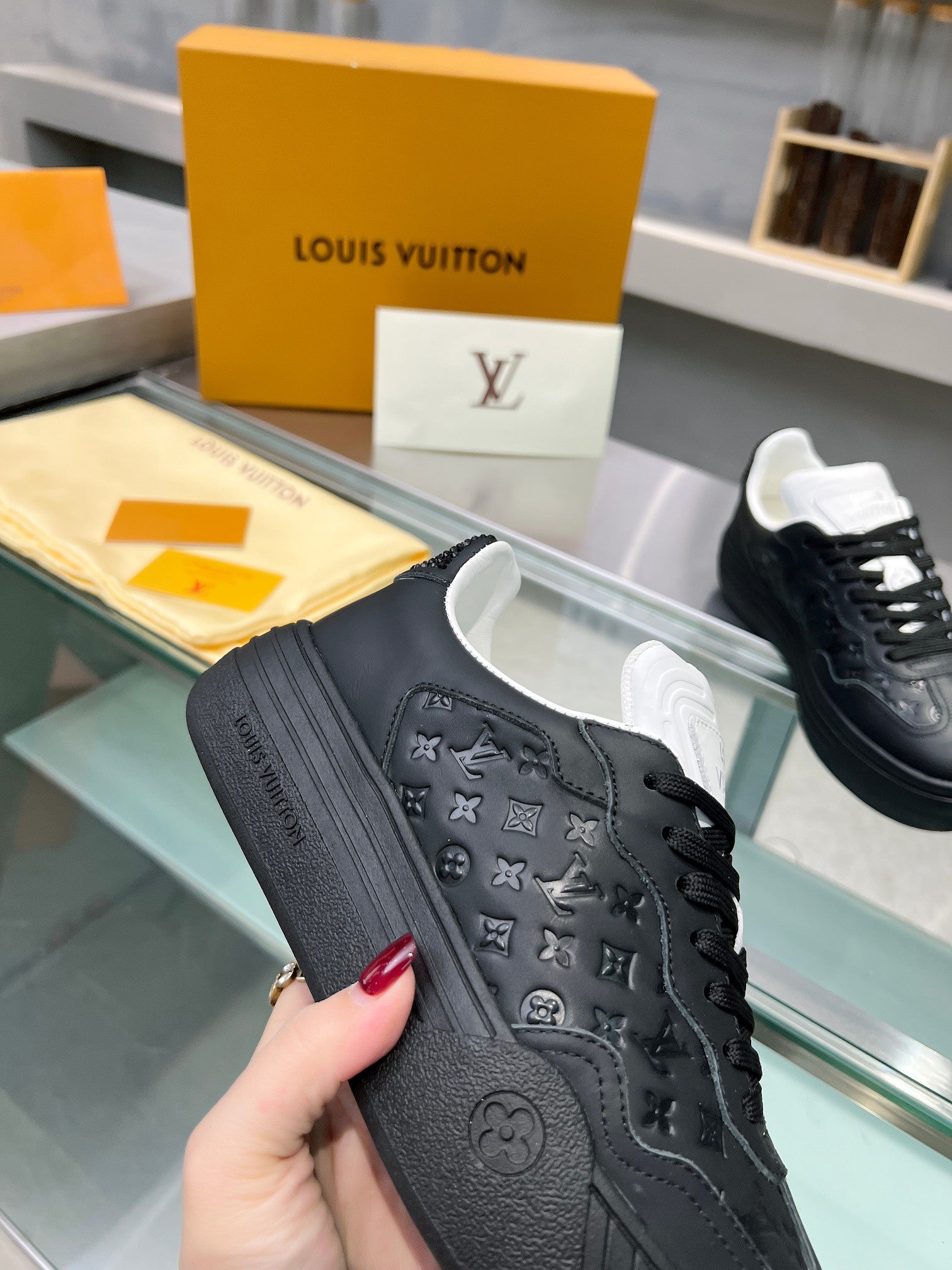 Louis Vuitton  Sneakers