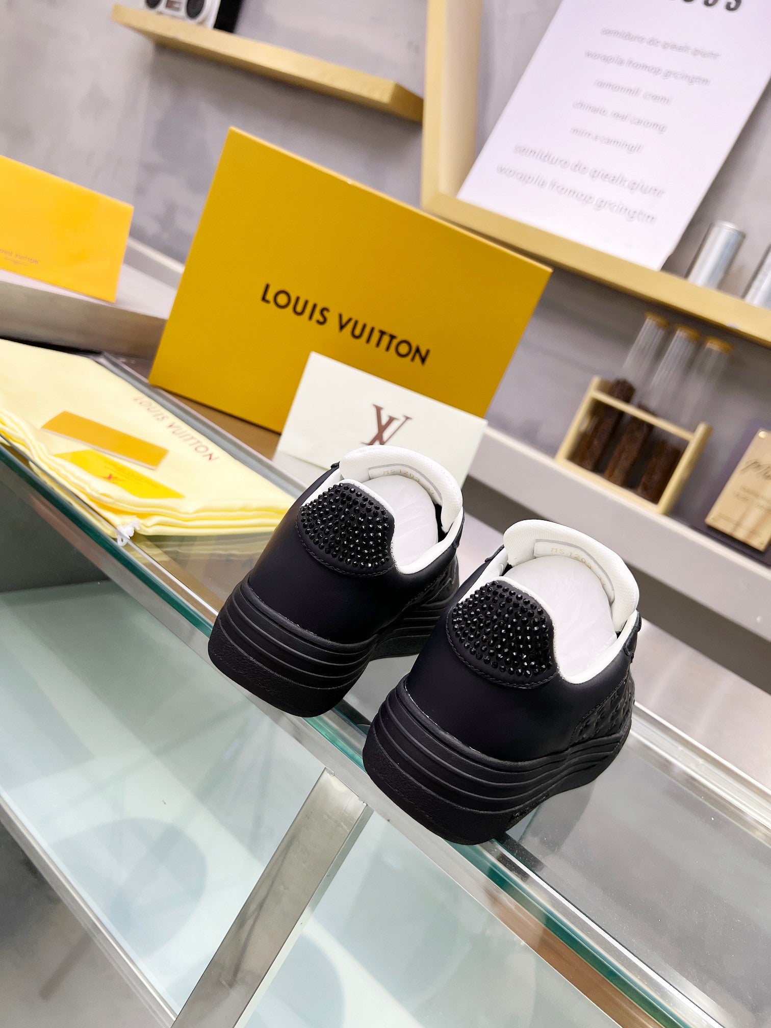 Louis Vuitton  Sneakers