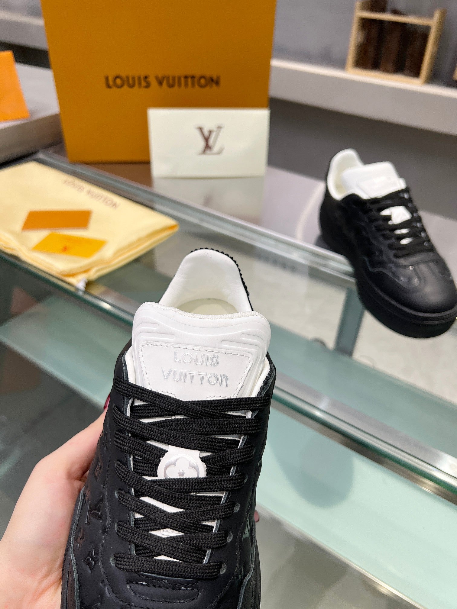 Louis Vuitton  Sneakers