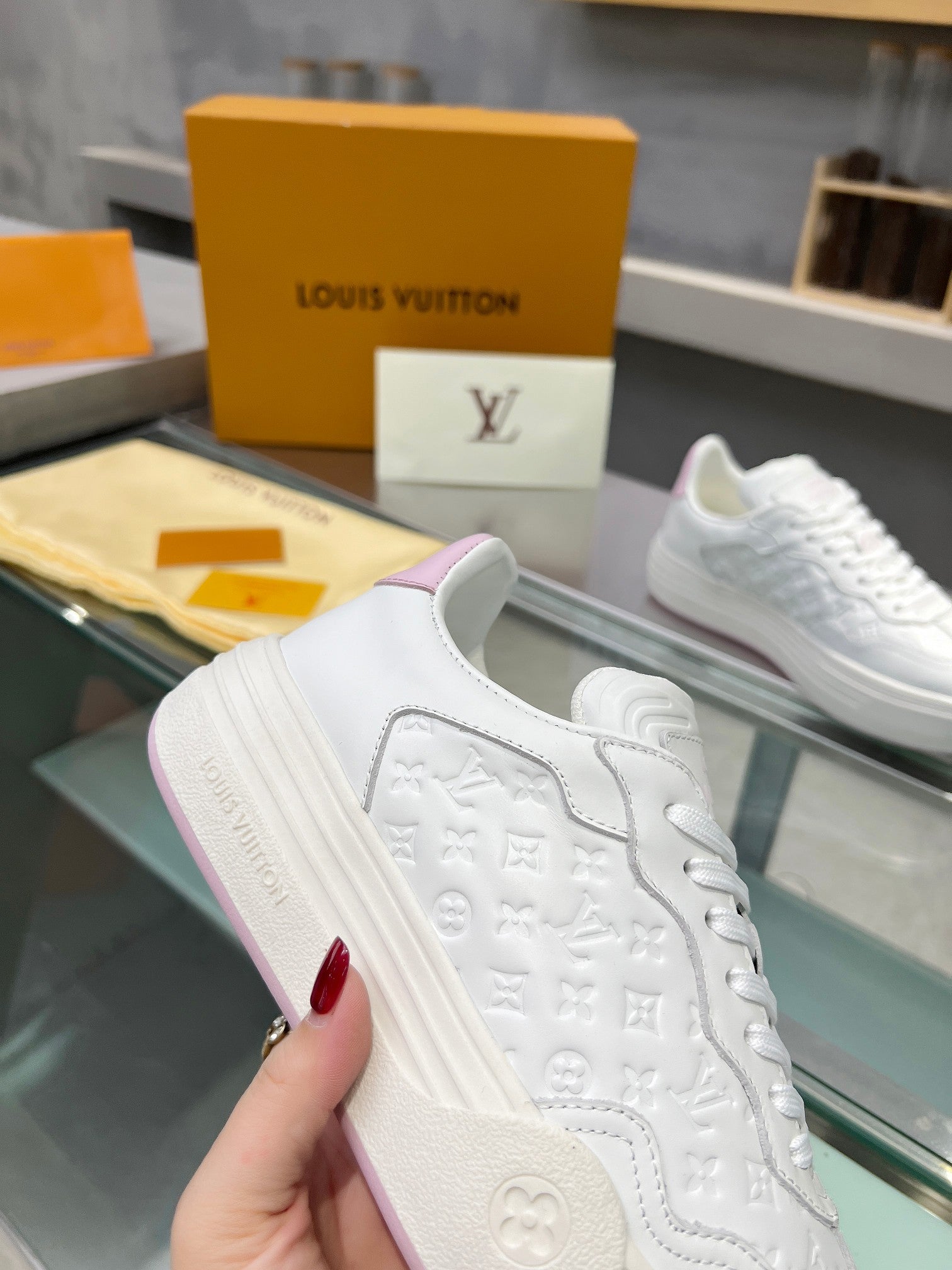 Louis Vuitton  Sneakers