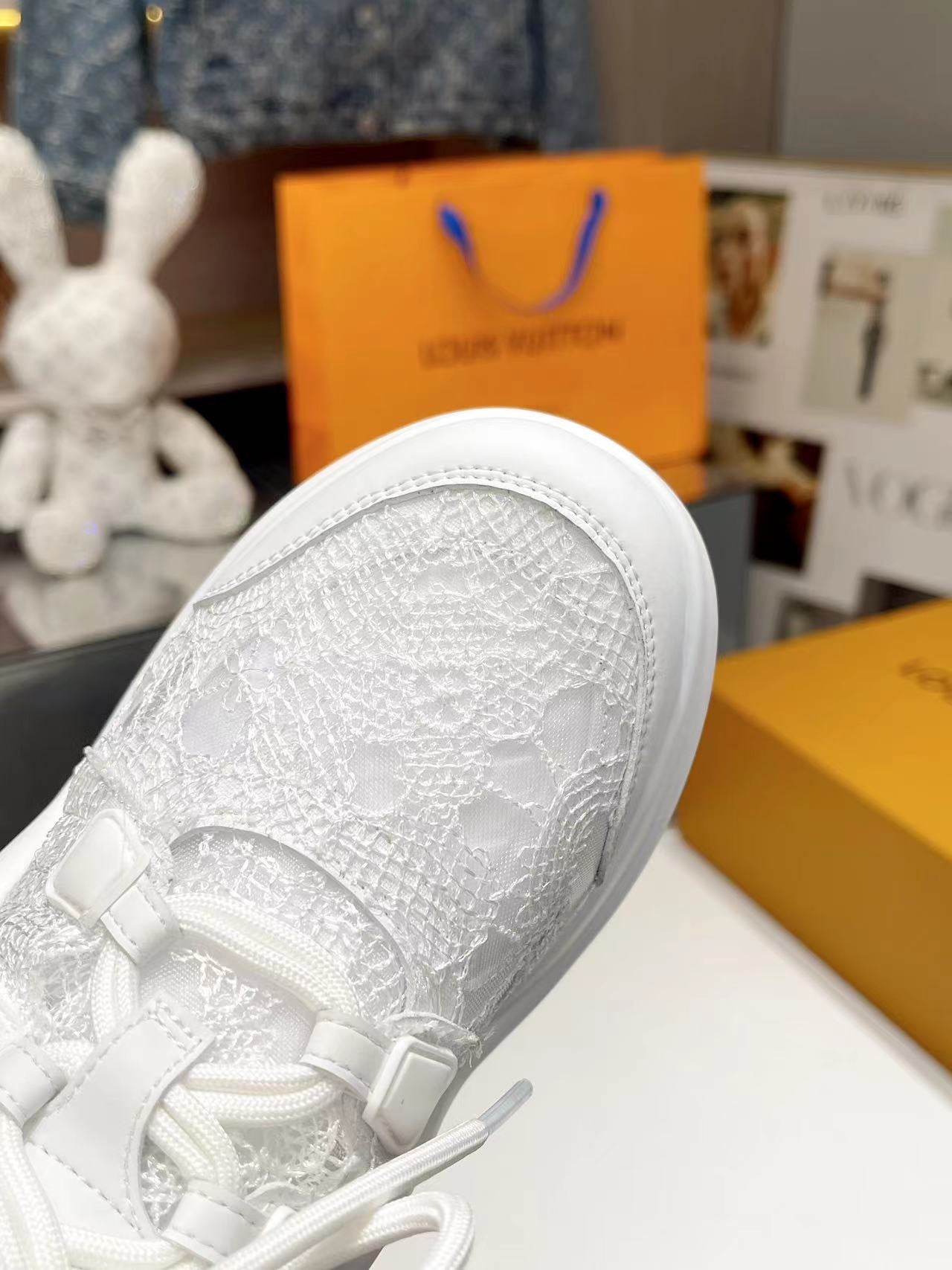 Louis Vuitton  Sneakers