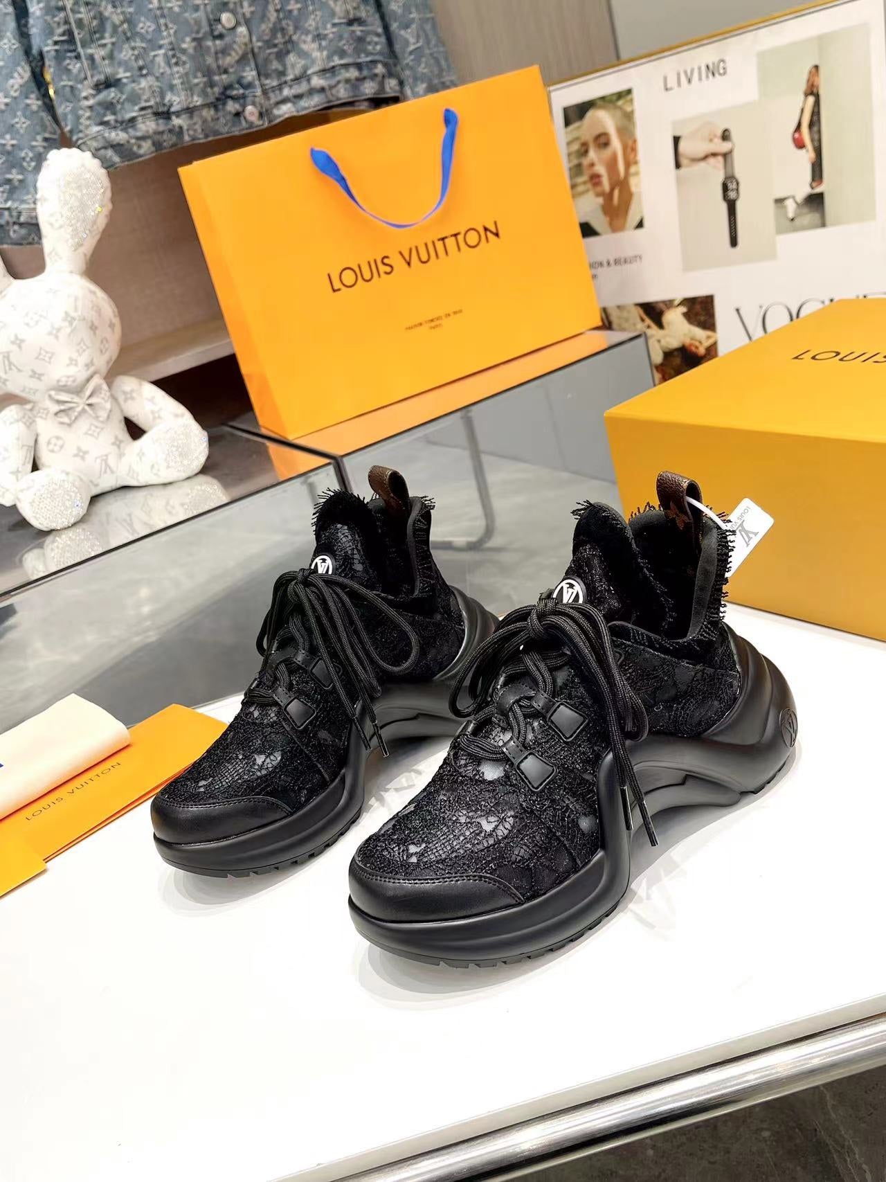 Louis Vuitton  Sneakers