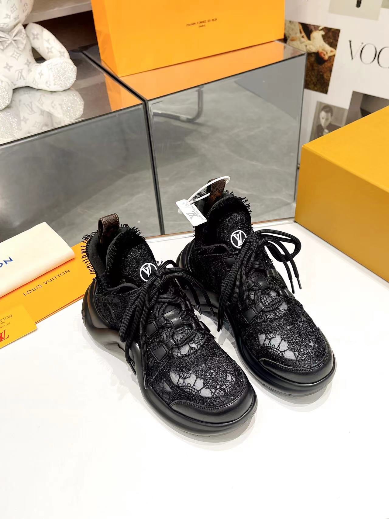 Louis Vuitton  Sneakers