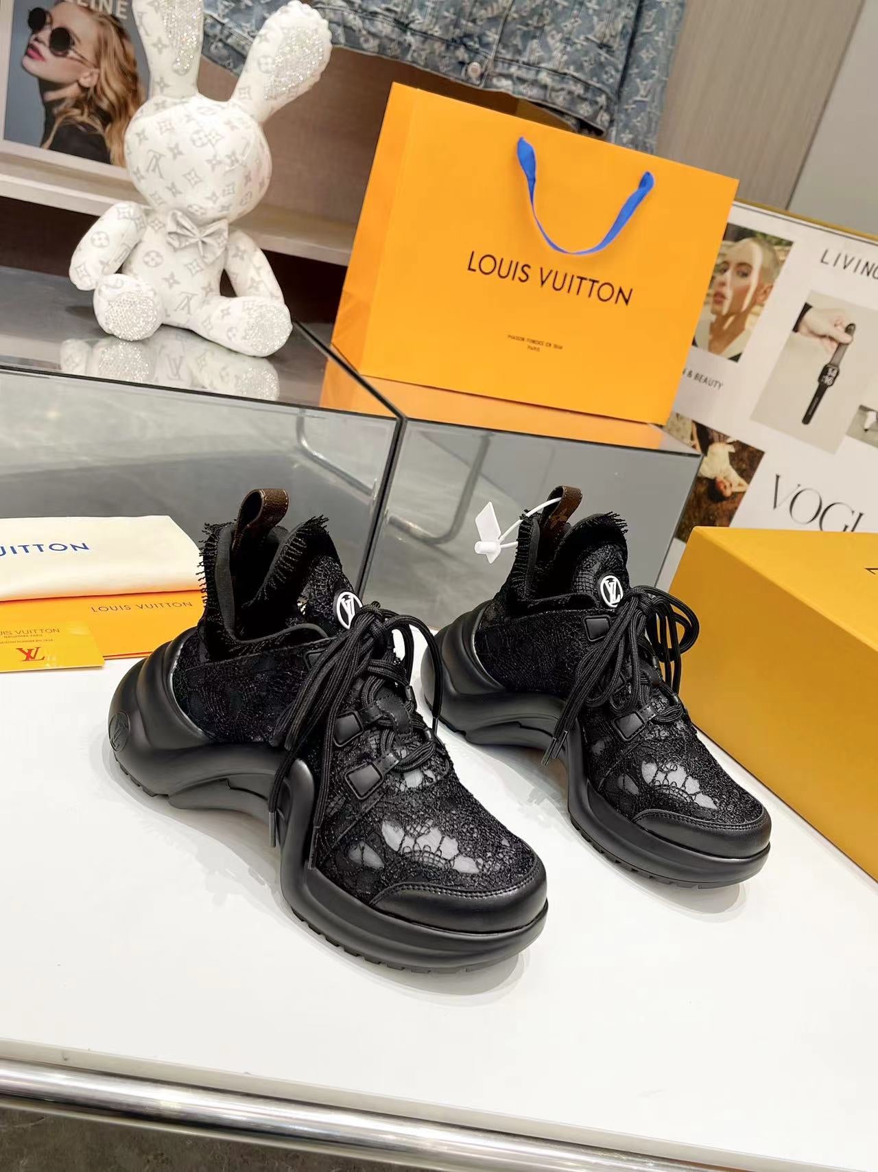 Louis Vuitton  Sneakers