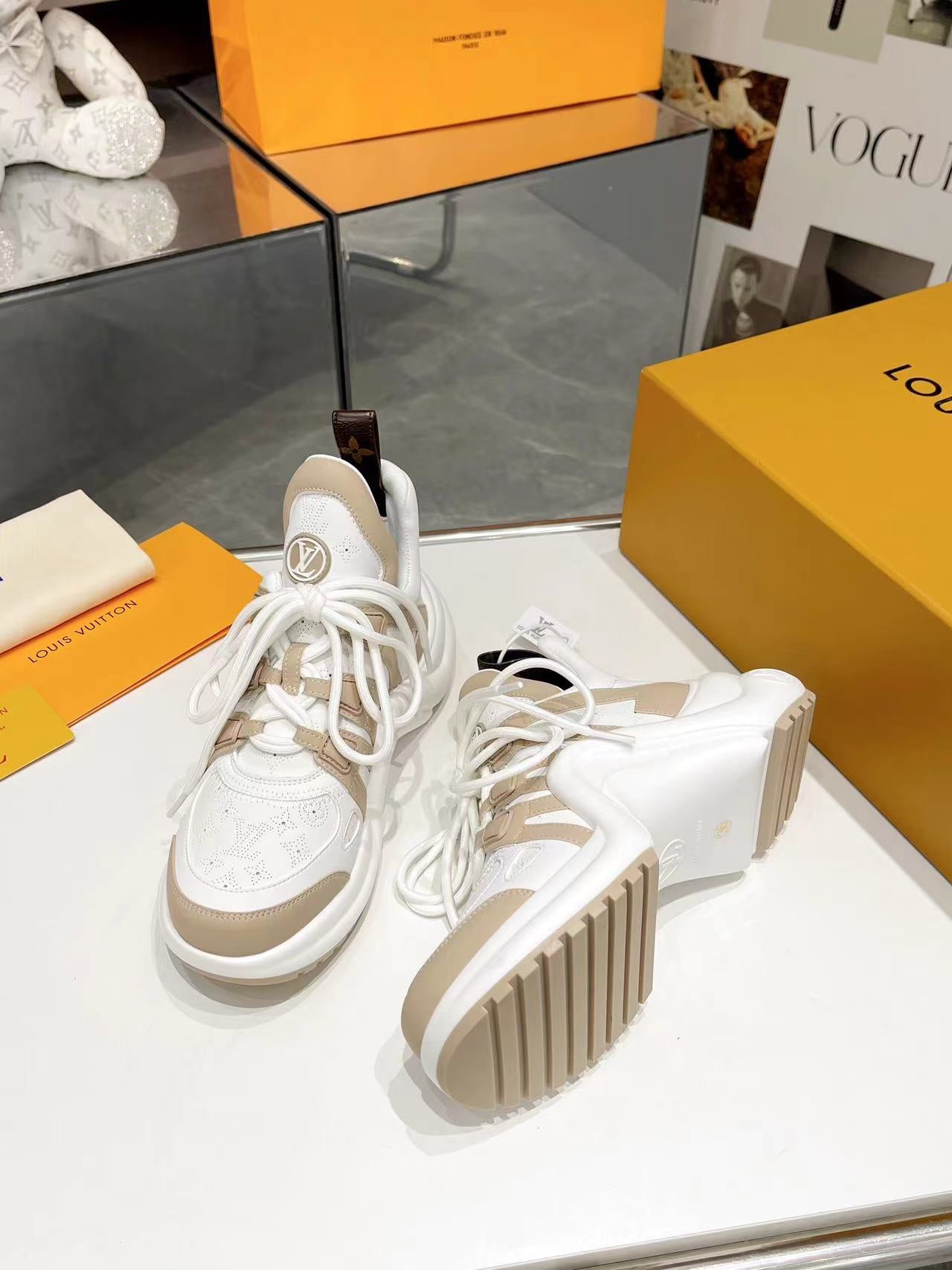 Louis Vuitton  Sneakers