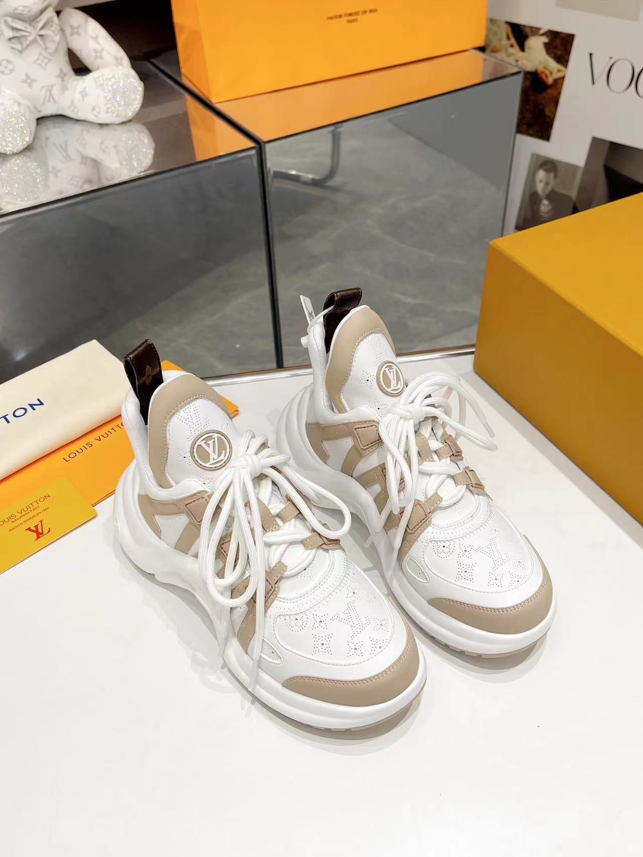 Louis Vuitton  Sneakers