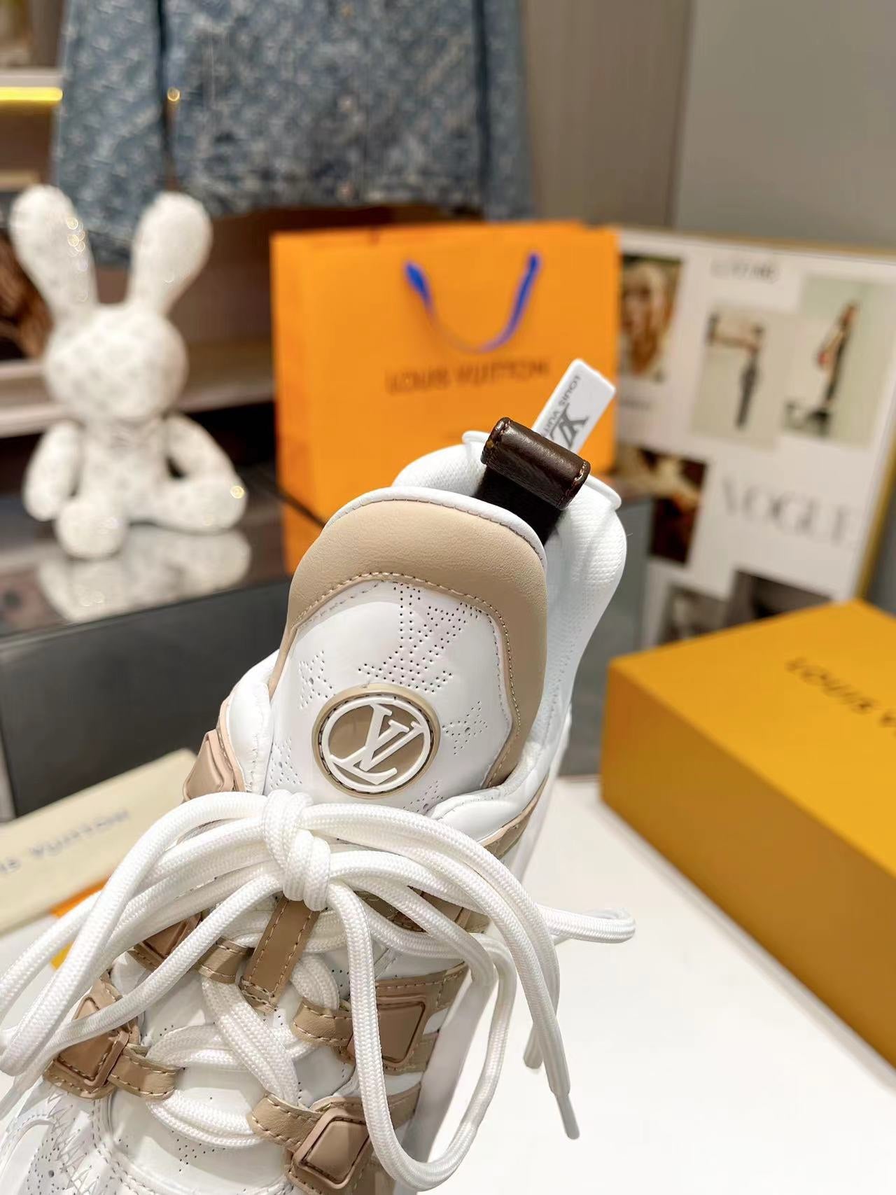 Louis Vuitton  Sneakers