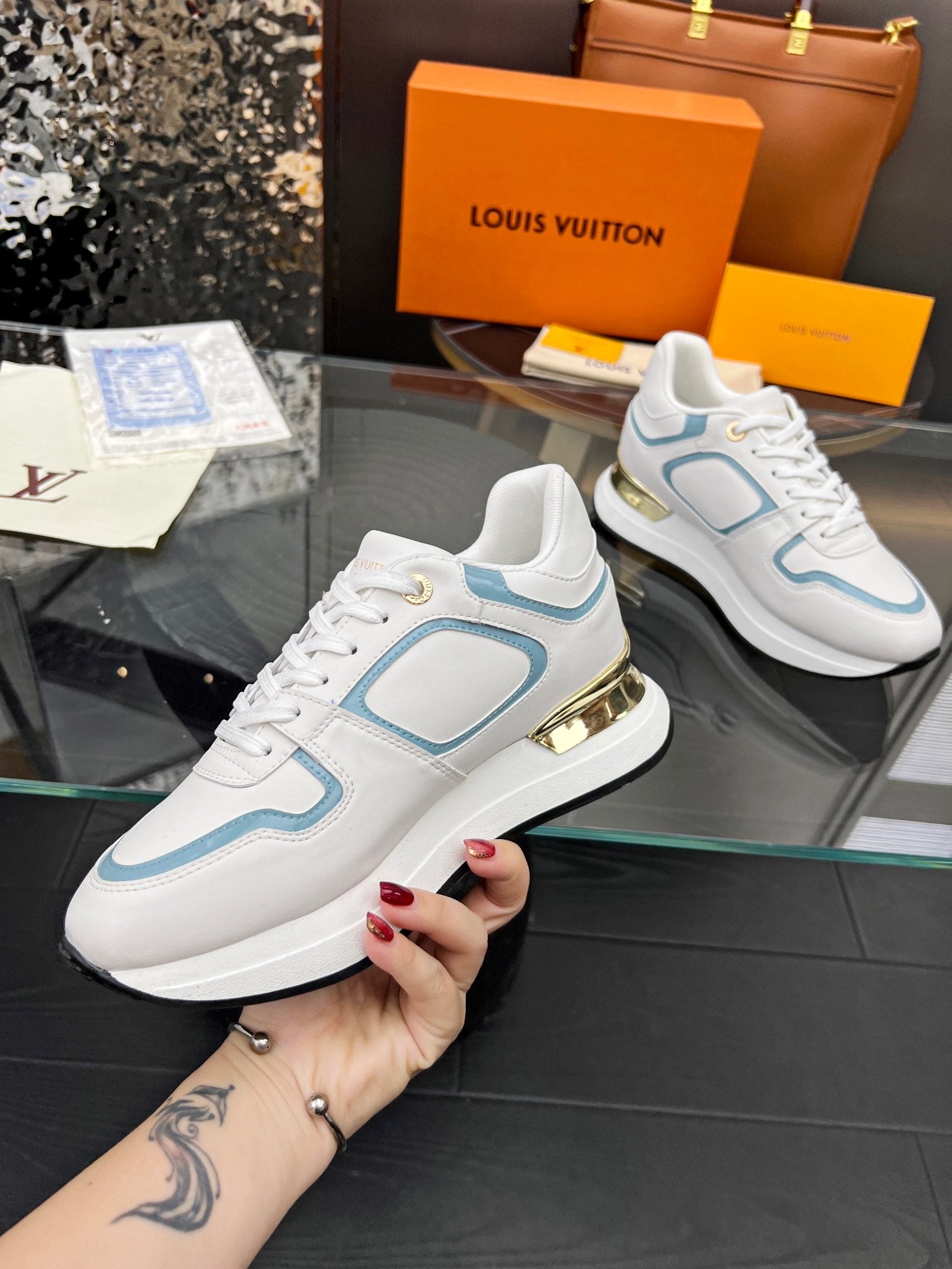 Louis Vuitton  Sneakers