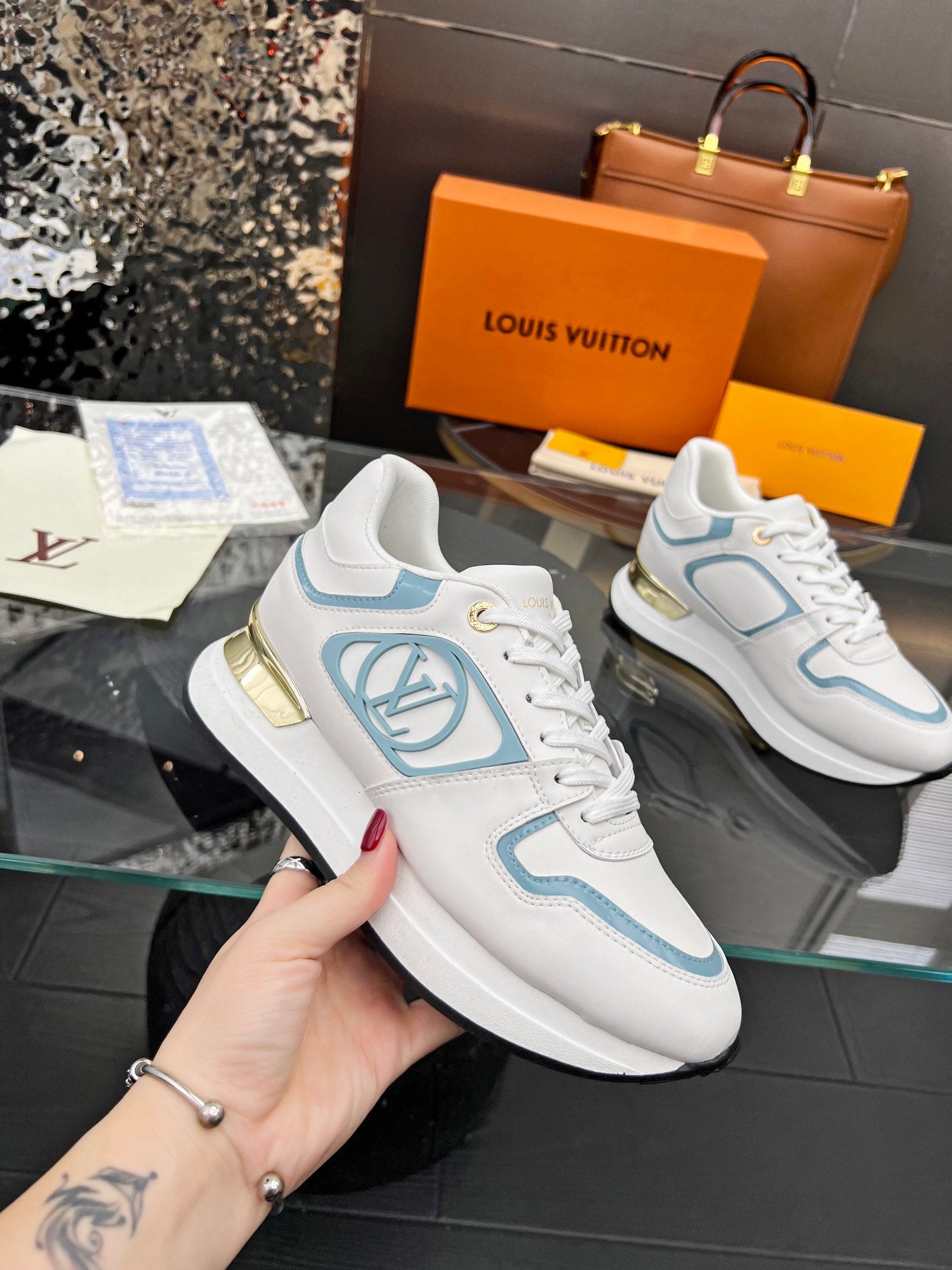 Louis Vuitton  Sneakers