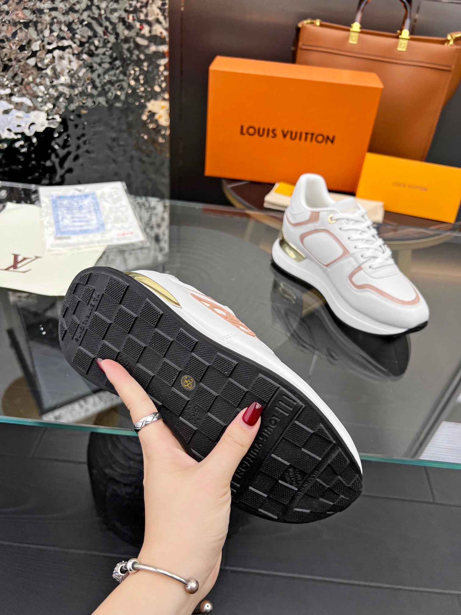 Louis Vuitton  Sneakers