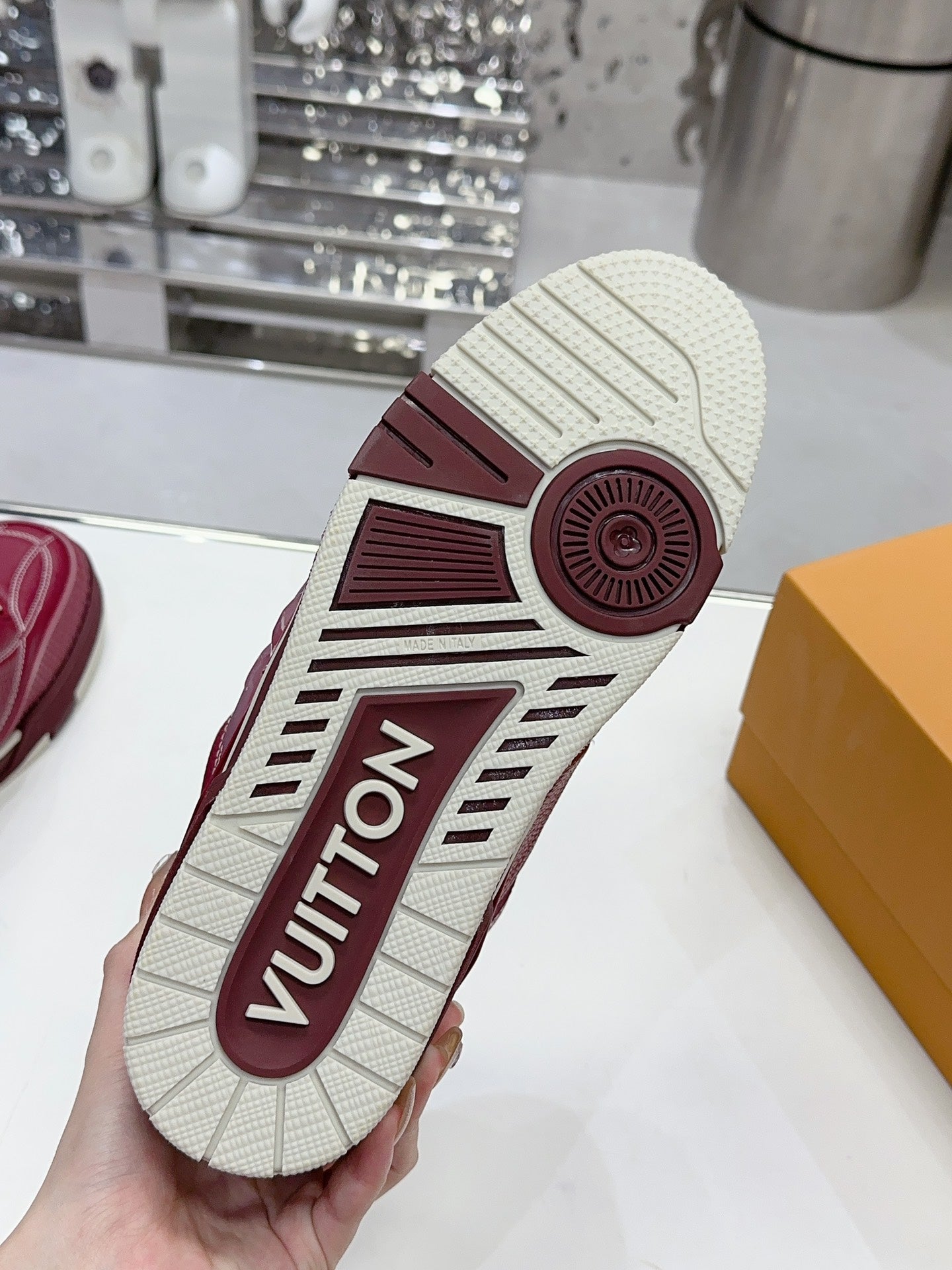 Louis Vuitton  Sneakers